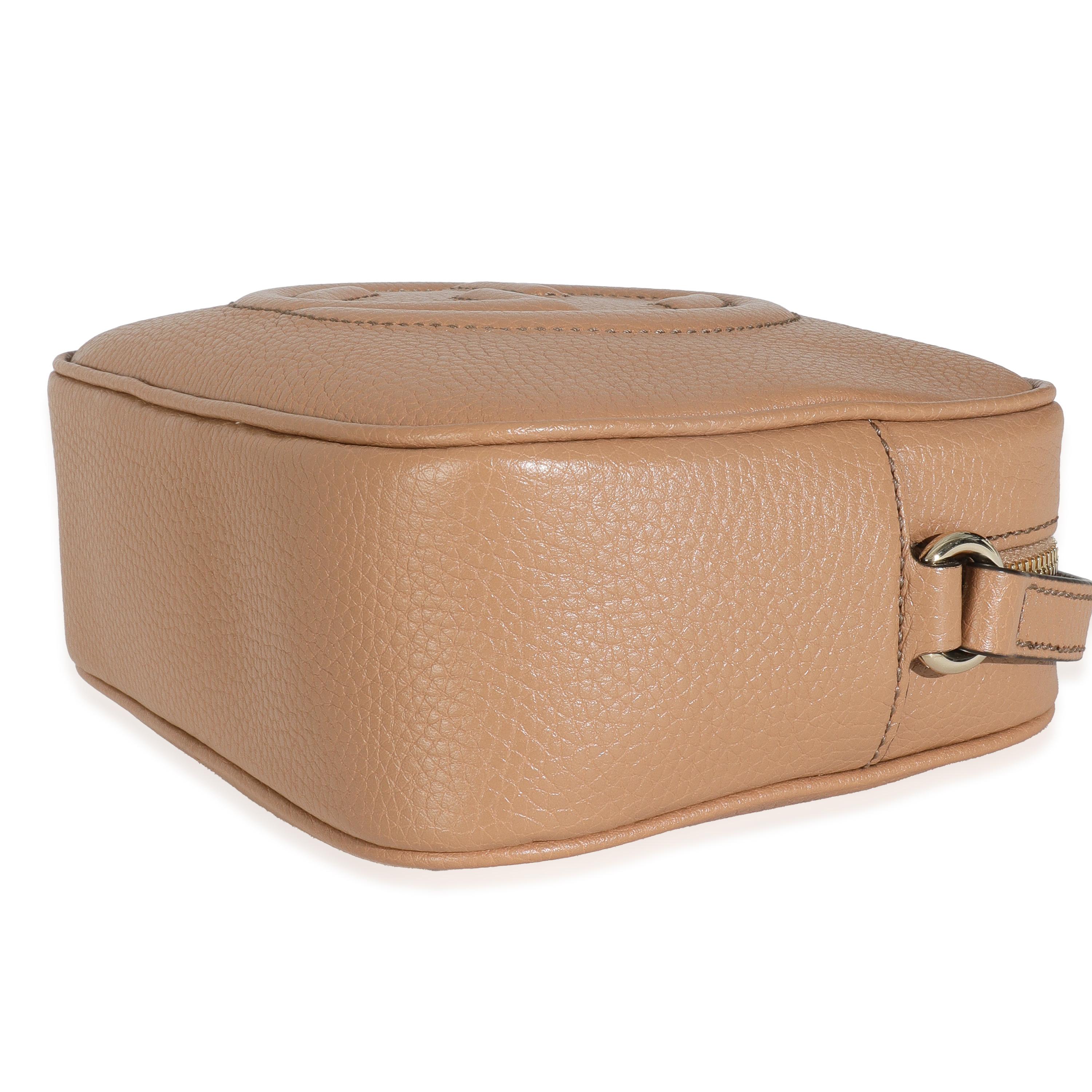 Gucci Camelia Gekörntes Kalbsleder Kleine SOHO Disco Tasche im Zustand „Neu“ im Angebot in New York, NY
