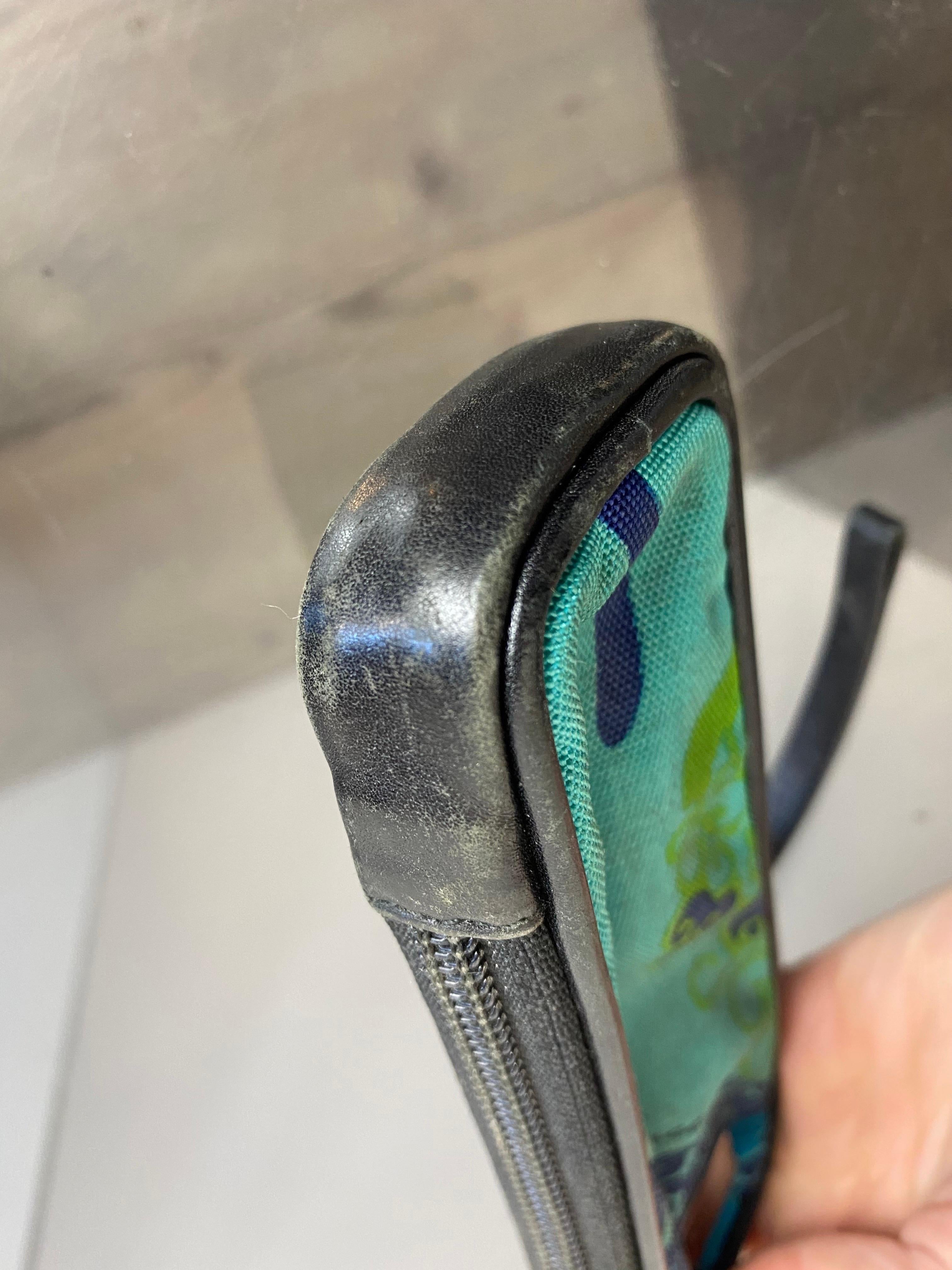 Women's or Men's Gucci case For Sale