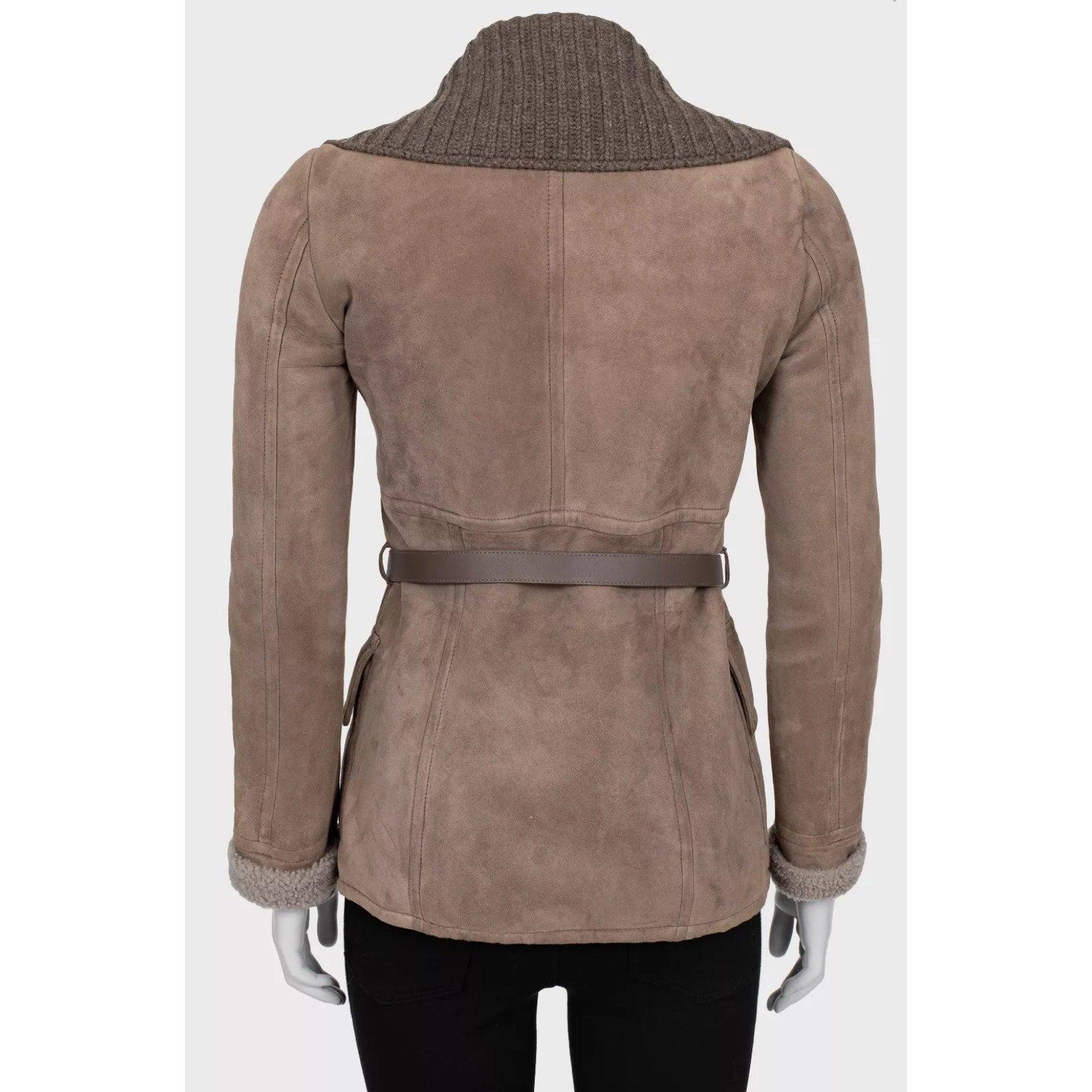 Marron Col en cachemire Gucci  Veste en cuir ceinturée en shearling Sz.40 en vente