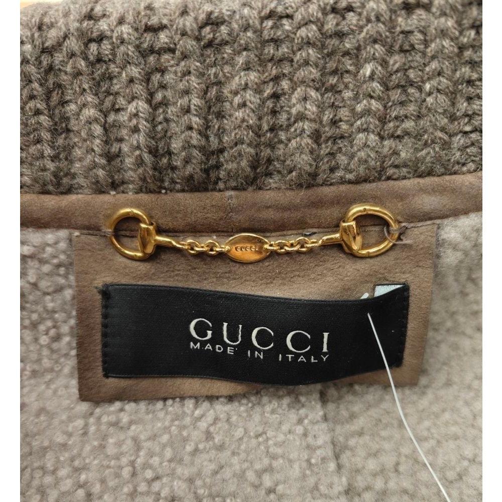 Col en cachemire Gucci  Veste en cuir ceinturée en shearling Sz.40 Pour femmes en vente