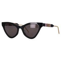 Gucci Cat-Eye Sunglasses With A 'GG' Logo Detail