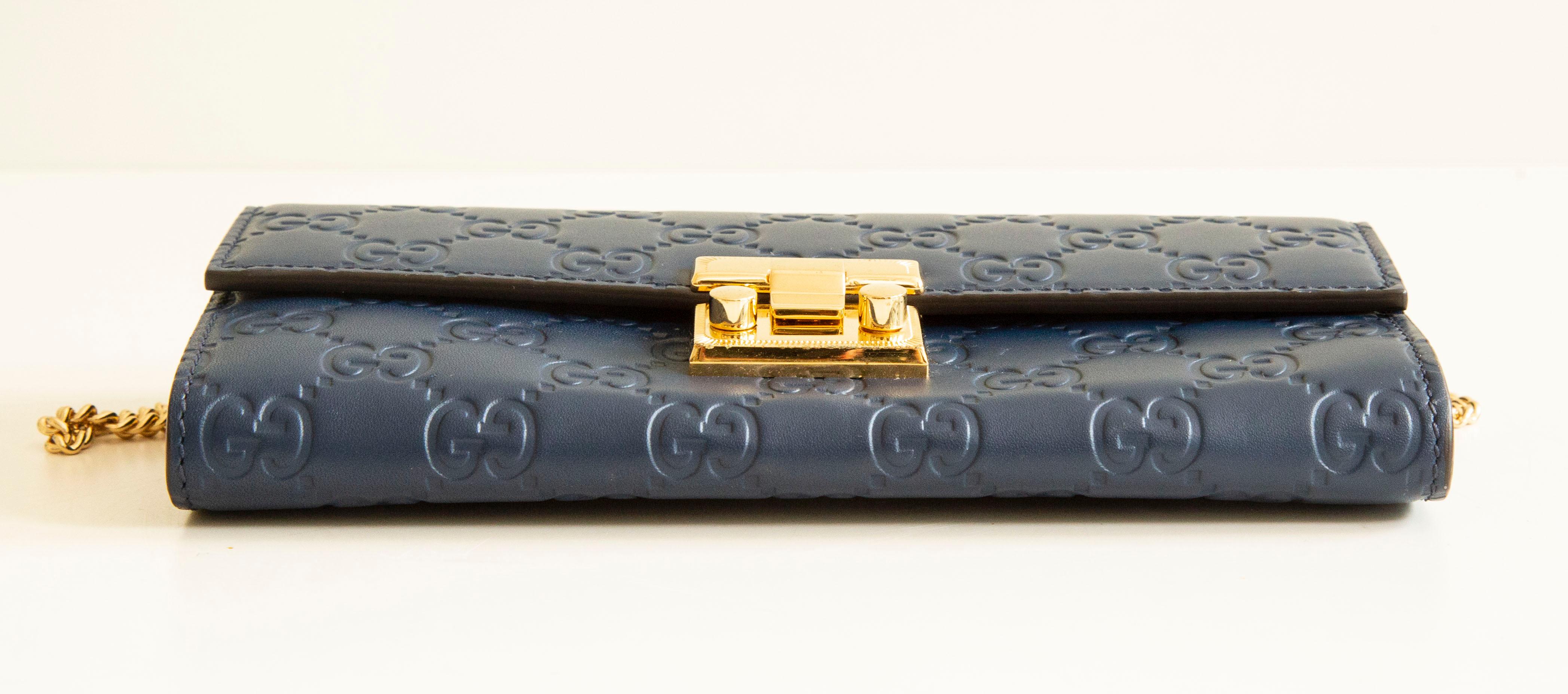Gucci Chain Guccissima Wallet Bi-Fold Wallet Shoulder Bag Clutch In Good Condition For Sale In Arnhem, NL