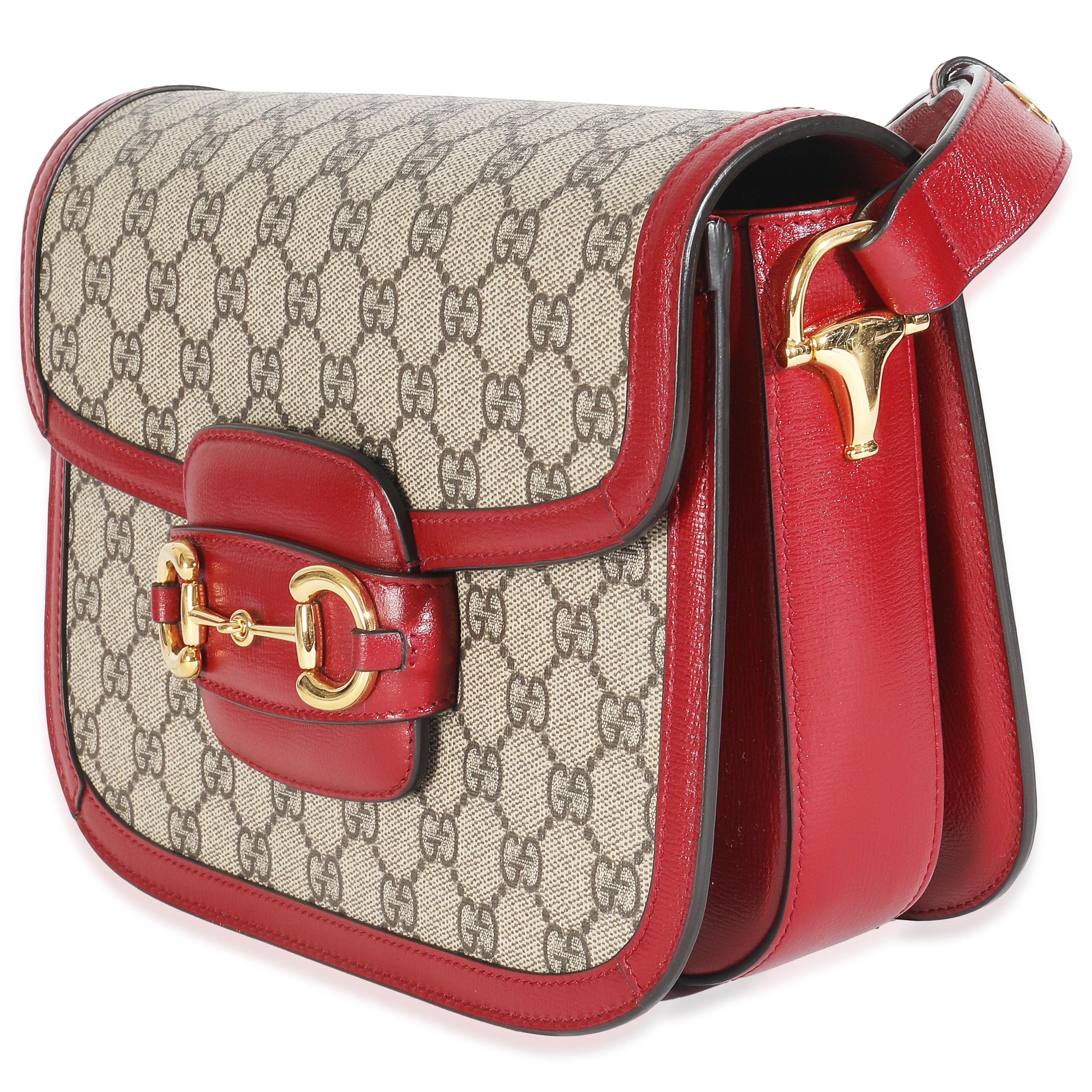 Bolso Gucci Rojo Cereza Beige GG Supreme Azalea Piel de Caballo Horsebit 1955 en Excelente estado para la venta en New York, NY