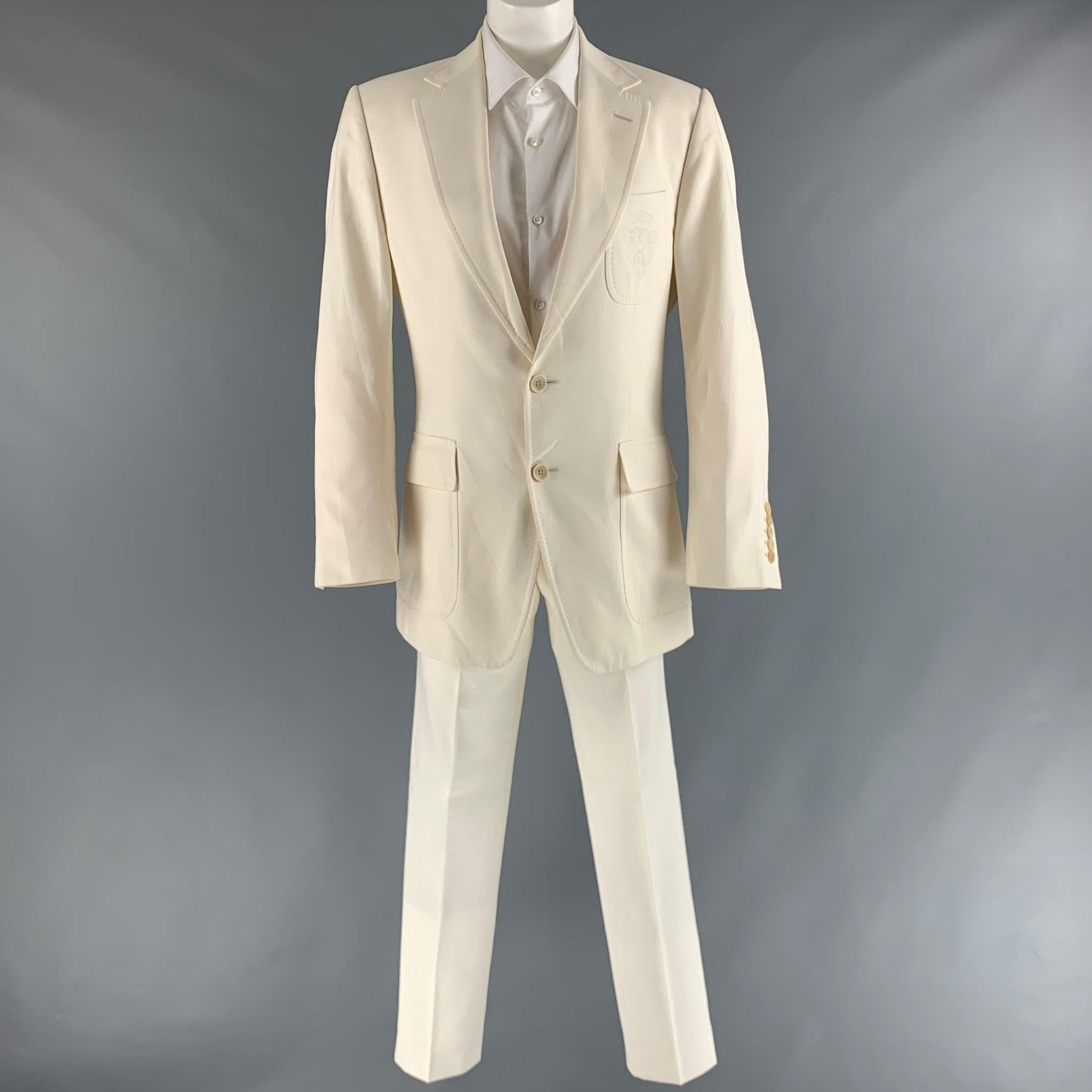 GUCCI Chest Size 40 Beige Solid Cotton Notch Lapel 32 29 Suit In Good Condition In San Francisco, CA