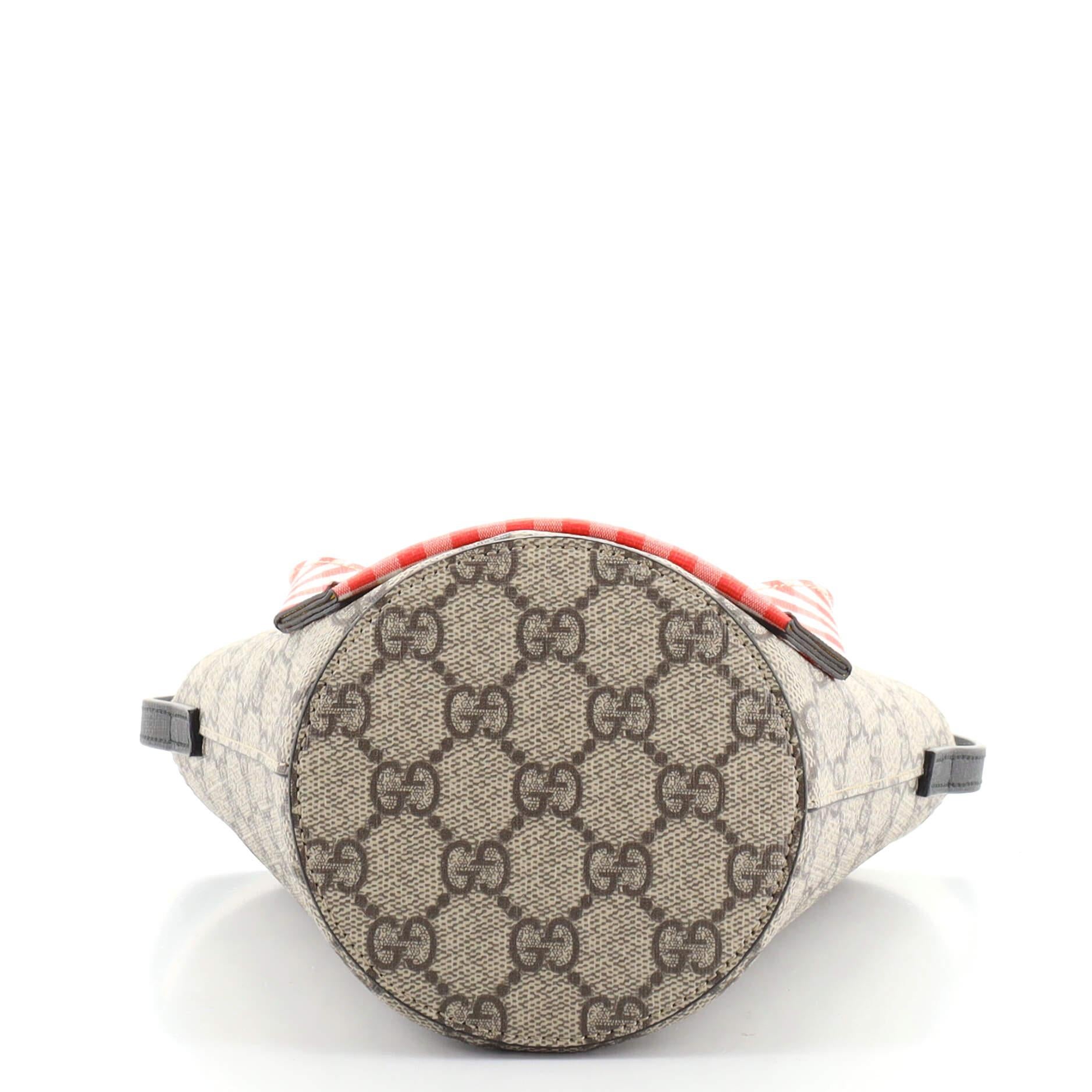 Gucci Kindertasche GG aus beschichtetem Segeltuch mit Applique, klein für Damen oder Herren