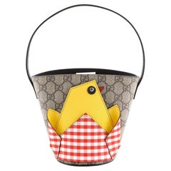 Gucci Kindertasche GG aus beschichtetem Segeltuch mit Applique, klein