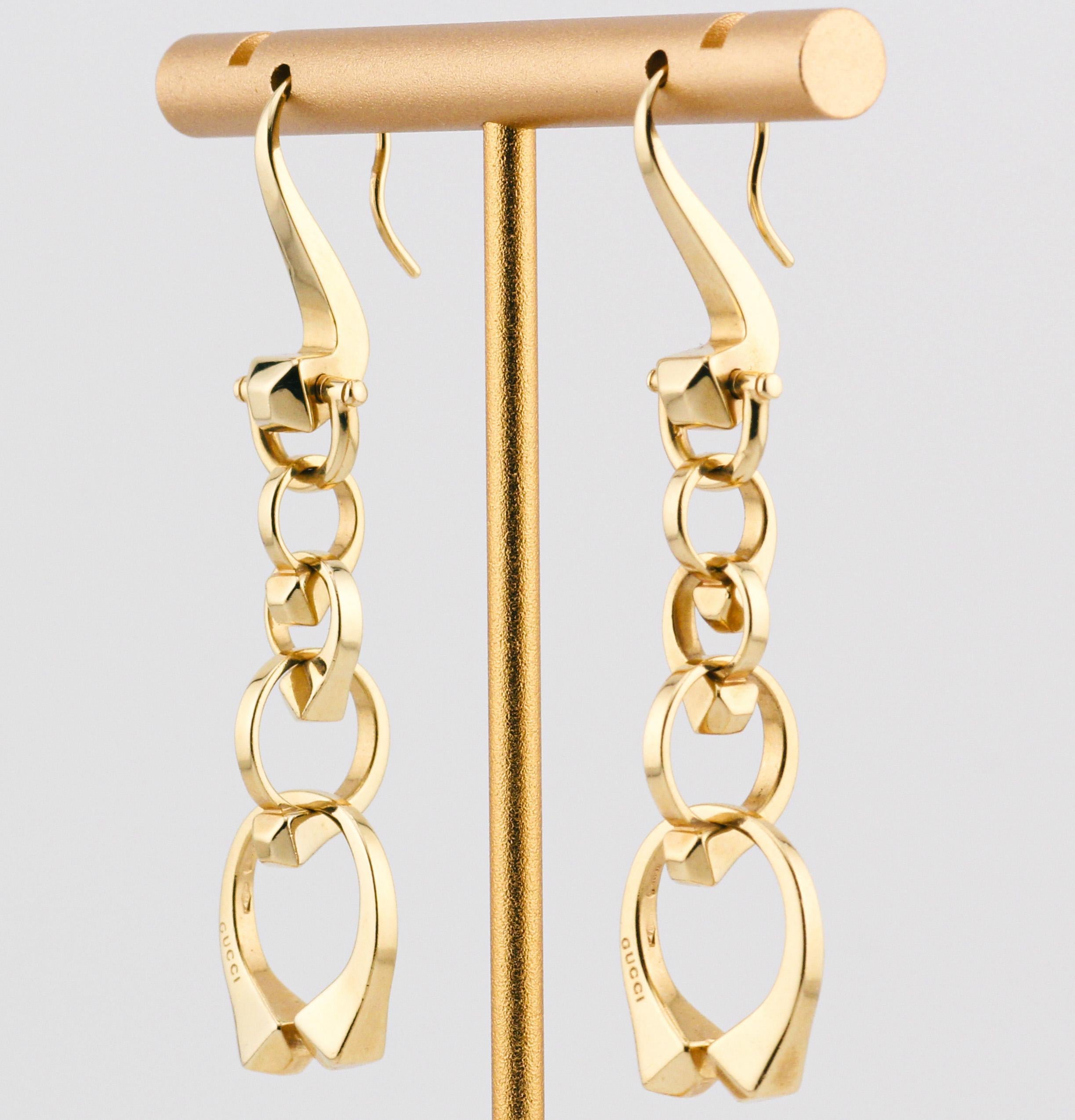 Gucci Chiodo 18K Yellow Gold Drop Earrings In Good Condition For Sale In Bellmore, NY