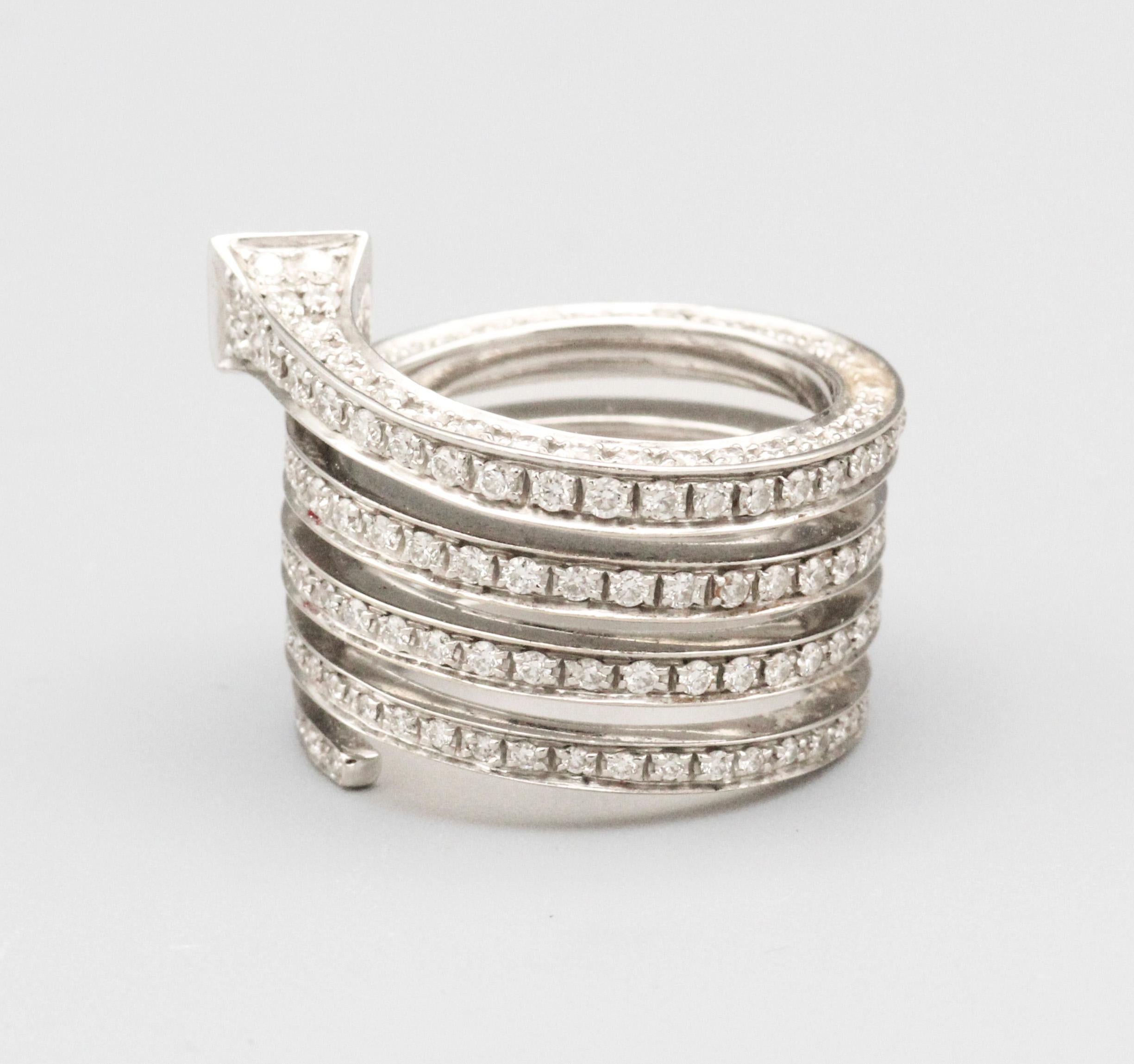 Gucci Chiodo Diamond and 18 Karat White Gold Wrap Around Nail Ring Size 6 In Good Condition For Sale In New York, NY