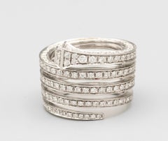 Gucci Chiodo, bague à clous en or blanc 18 carats et diamants, taille 6