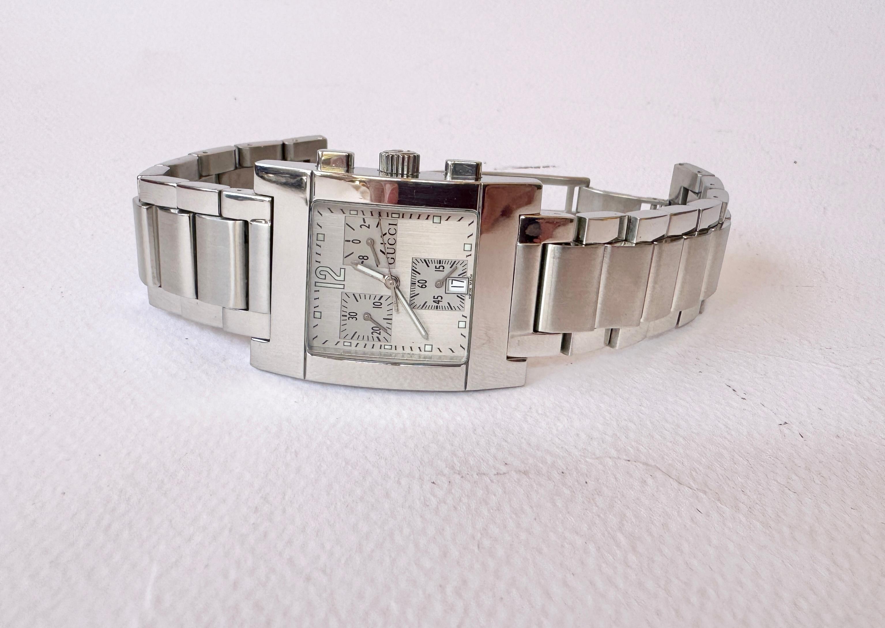 gucci gunmetal tone chronograph watch