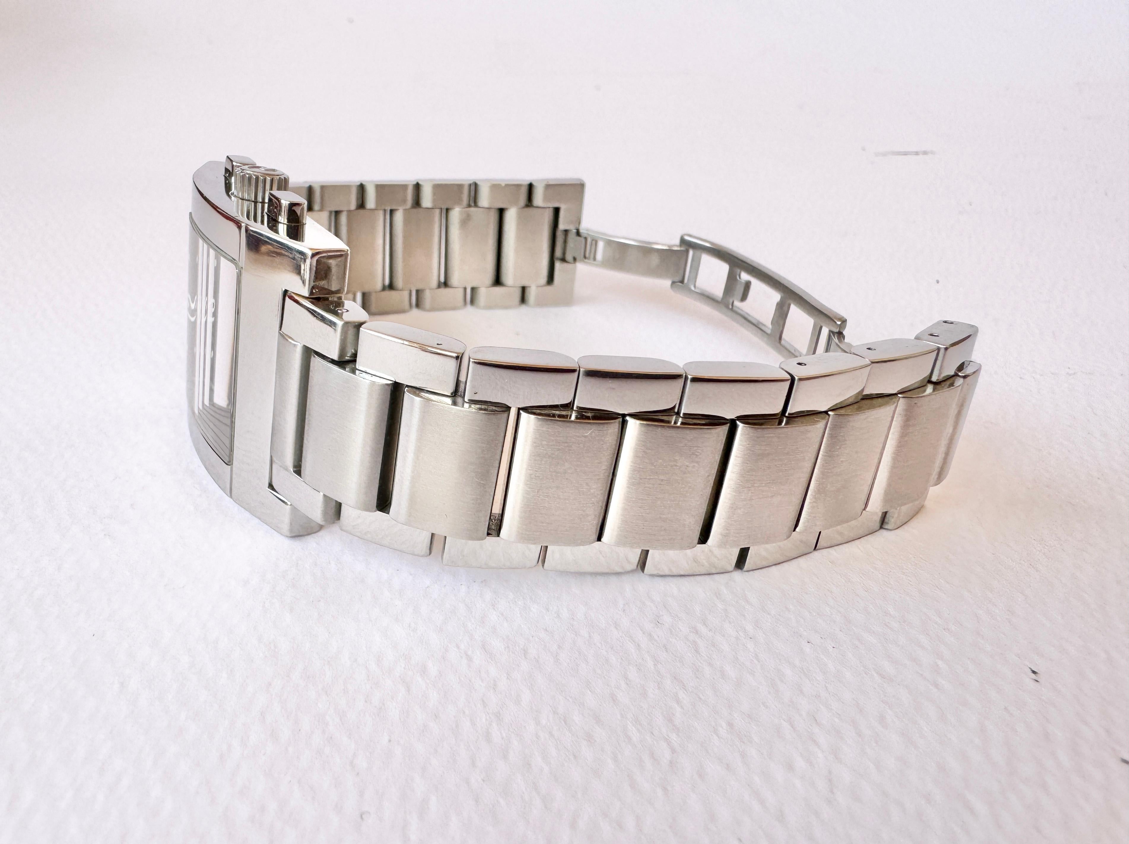 Women's Gucci Chronograph 7700 Stainless-steel Watch For Sale