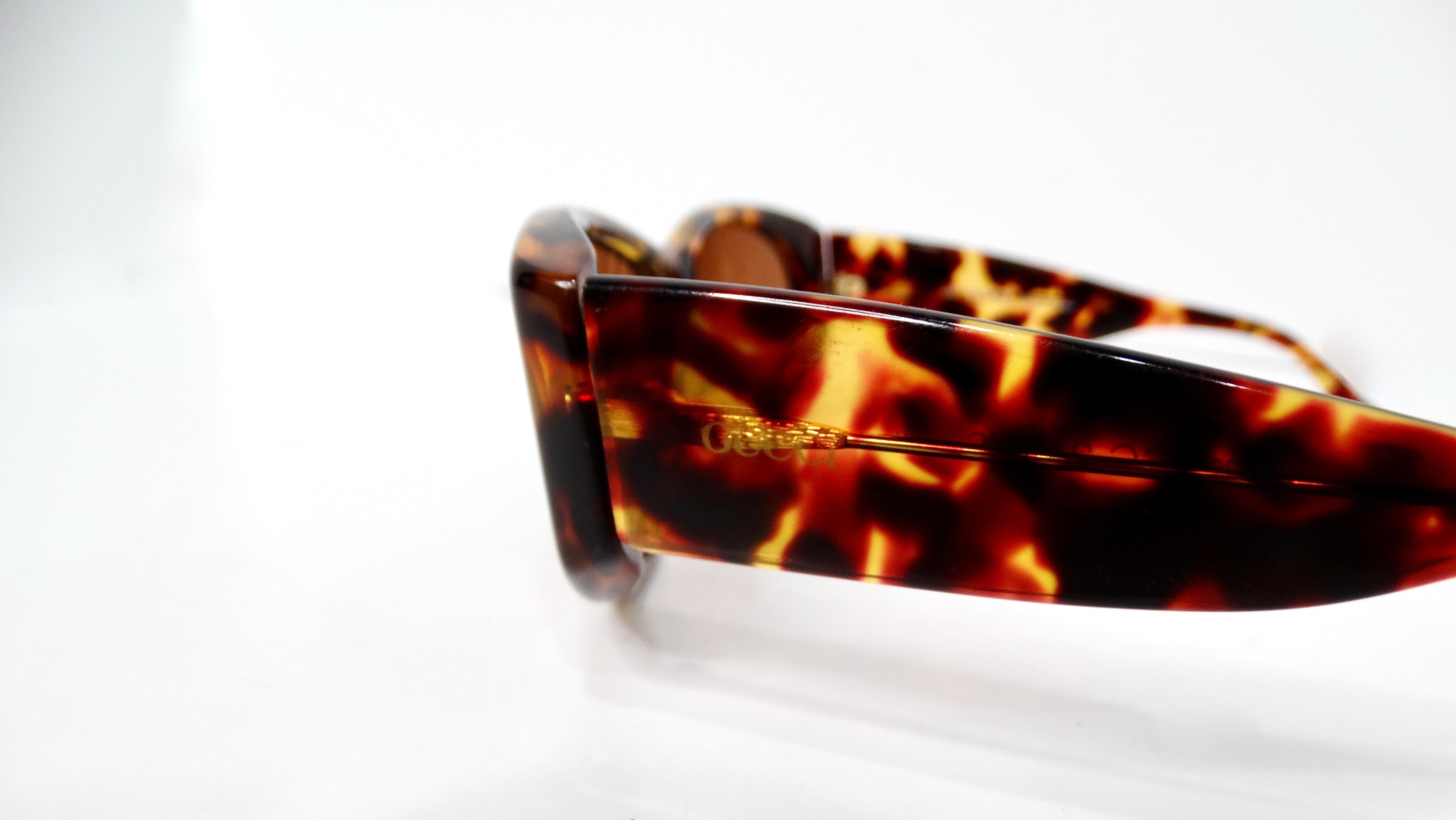 Gucci Chunky Tortoise Style Sunglasses circa 1990s In Good Condition For Sale In Scottsdale, AZ