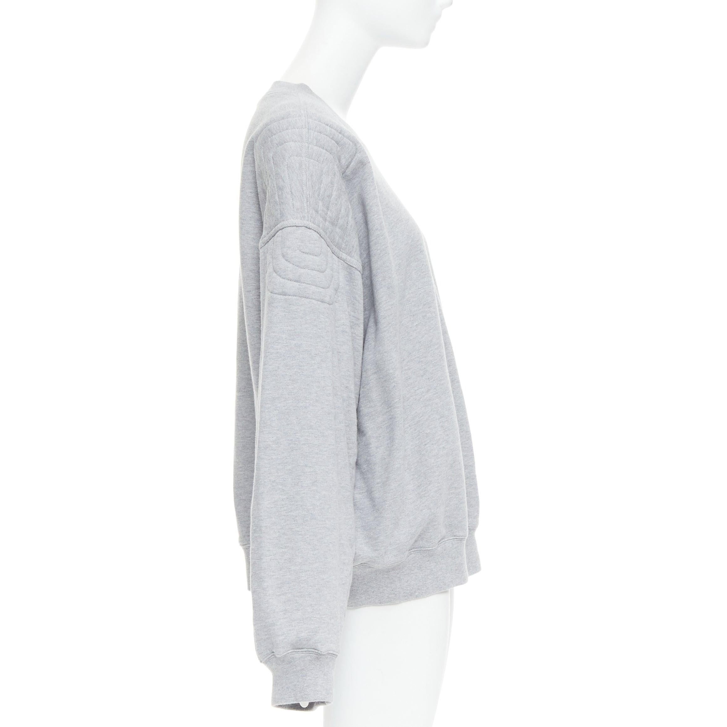 GUCCI Cities grey cotton white logo back quilted shoulder oversized pullover XXL In Excellent Condition For Sale In Hong Kong, NT