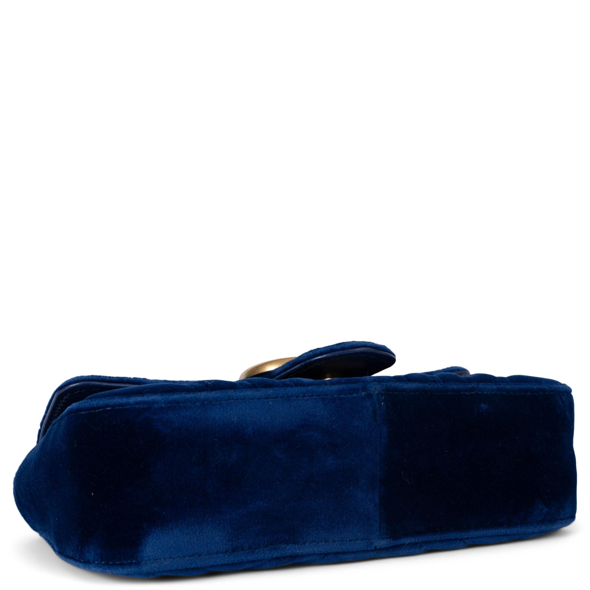 GUCCI Cobalt blue GG MARMONT MINI MATELASSE VELVET Shoulder Bag In Fair Condition In Zürich, CH