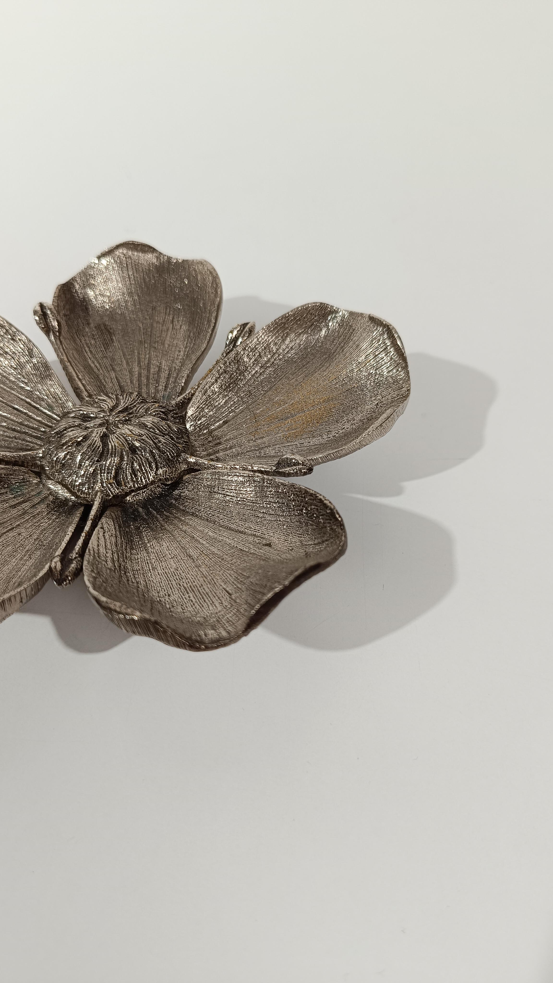 Cenicero de cóctel GUCCI, plateado Forma de flor con pétalos extraíbles 70 en venta 8