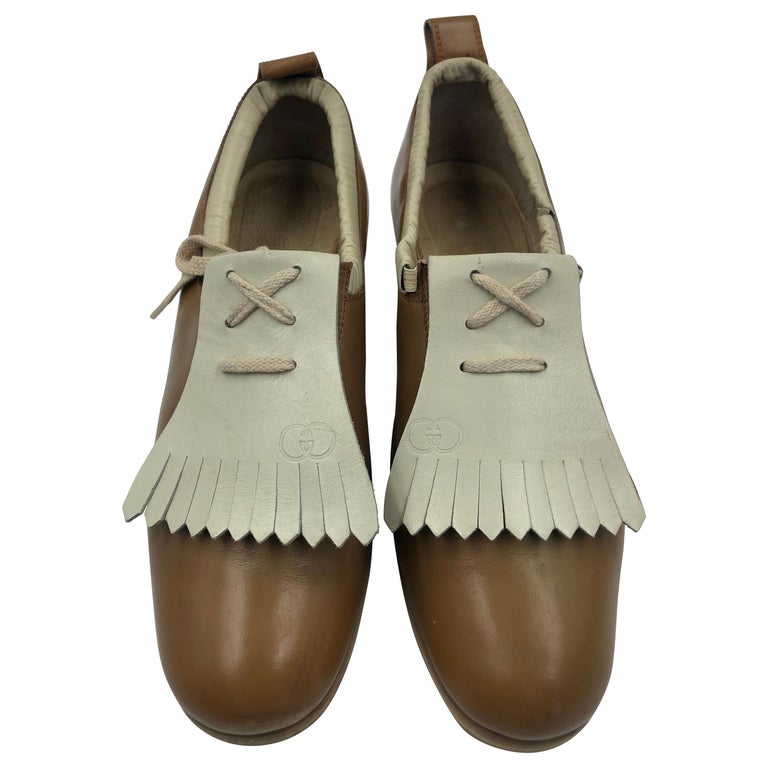 Gucci Collectors Vintage Golf Shoe with Cleats Tan and Cream For Sale