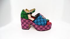 Sandales à plateforme avec monogramme Gucci