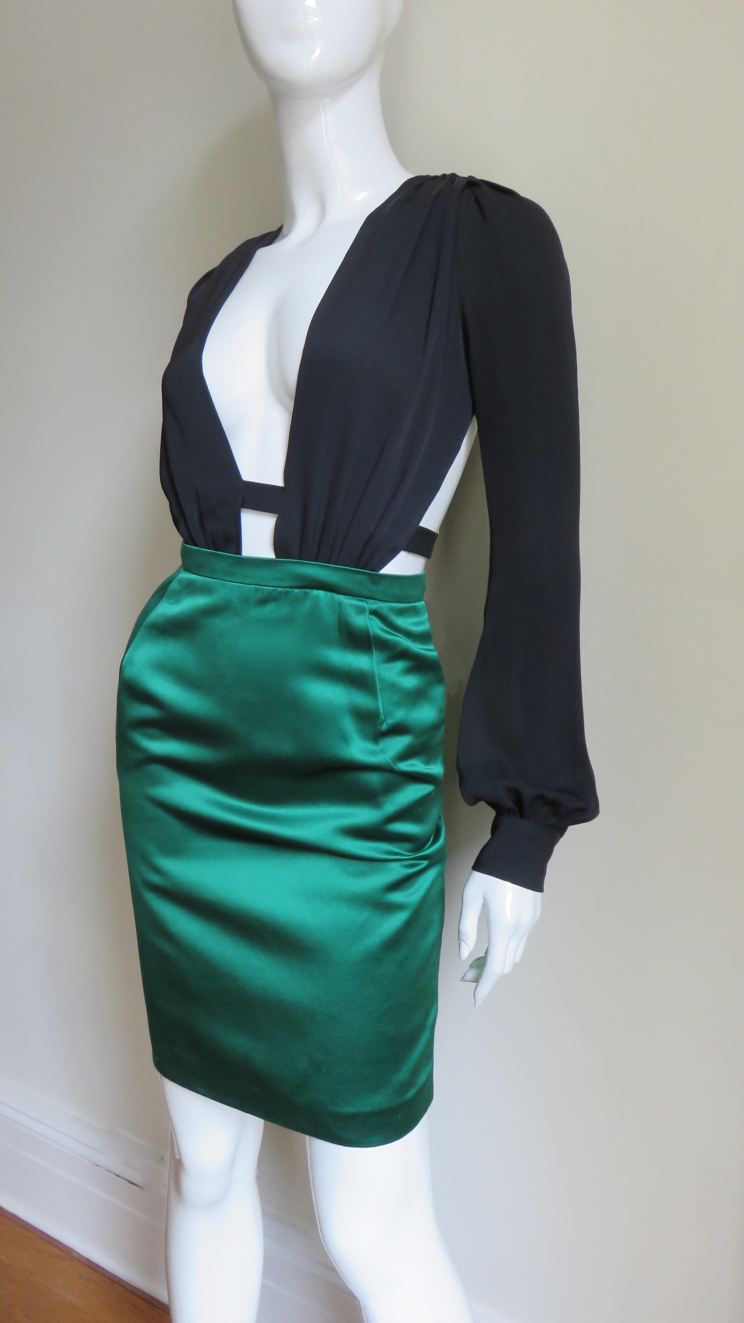 Gucci Color Block Plunge and Cut out Back Silk Dress In Good Condition In Water Mill, NY