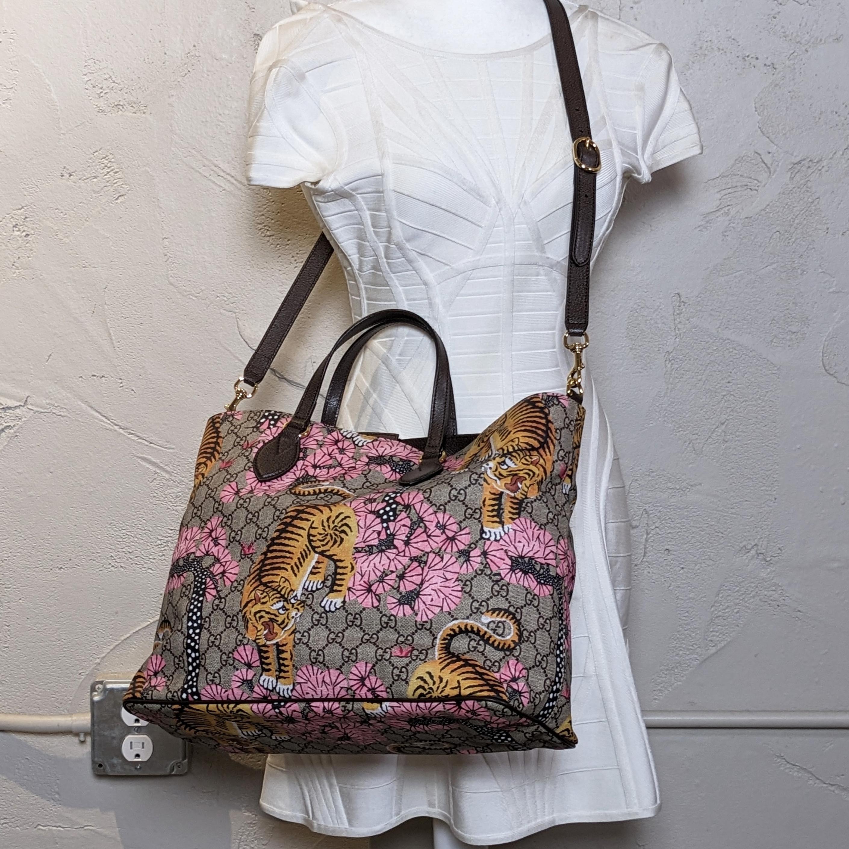 Gucci Convertible Bengal Tiger GG Soft Medium Tote 1