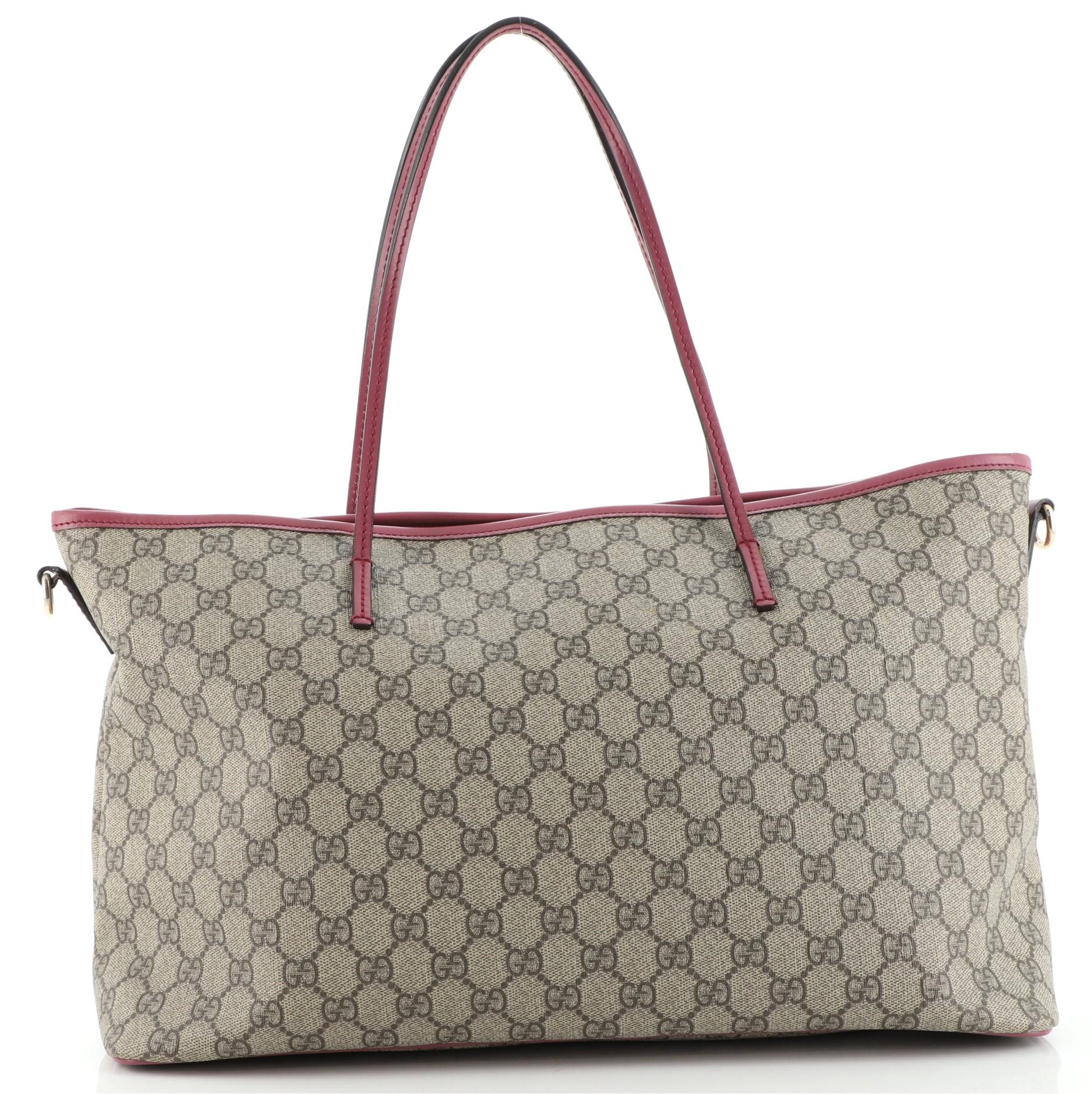 Gucci Umwandelbare Tragetasche GG aus beschichtetem Segeltuch mit Reißverschluss groß (Grau)