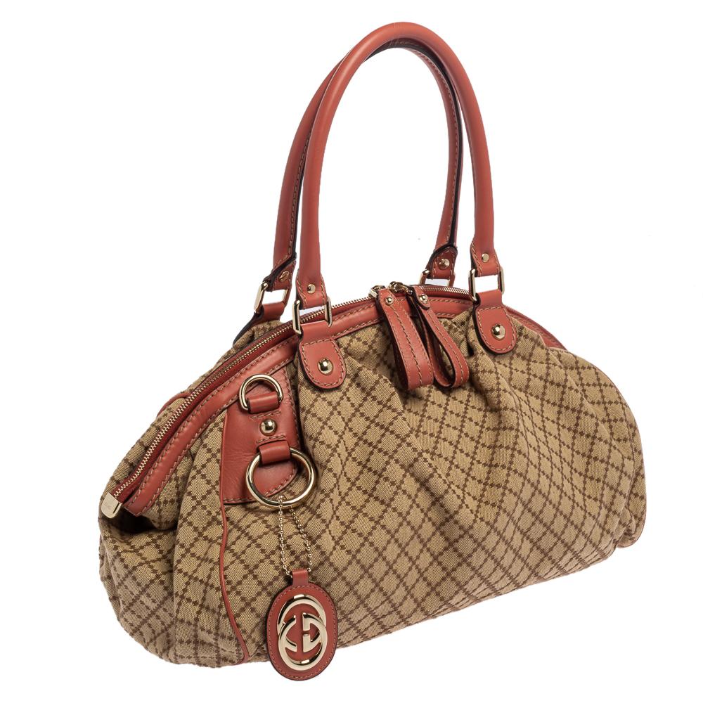 Gucci Coral Pink/Beige Diamante Canvas and Leather Medium Sukey Boston Bag In Good Condition In Dubai, Al Qouz 2