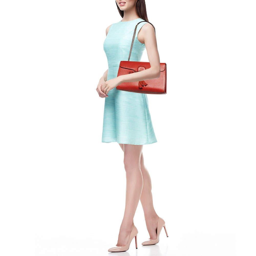 Gucci Coral Red Leather Medium Emily Shoulder Bag In Good Condition In Dubai, Al Qouz 2