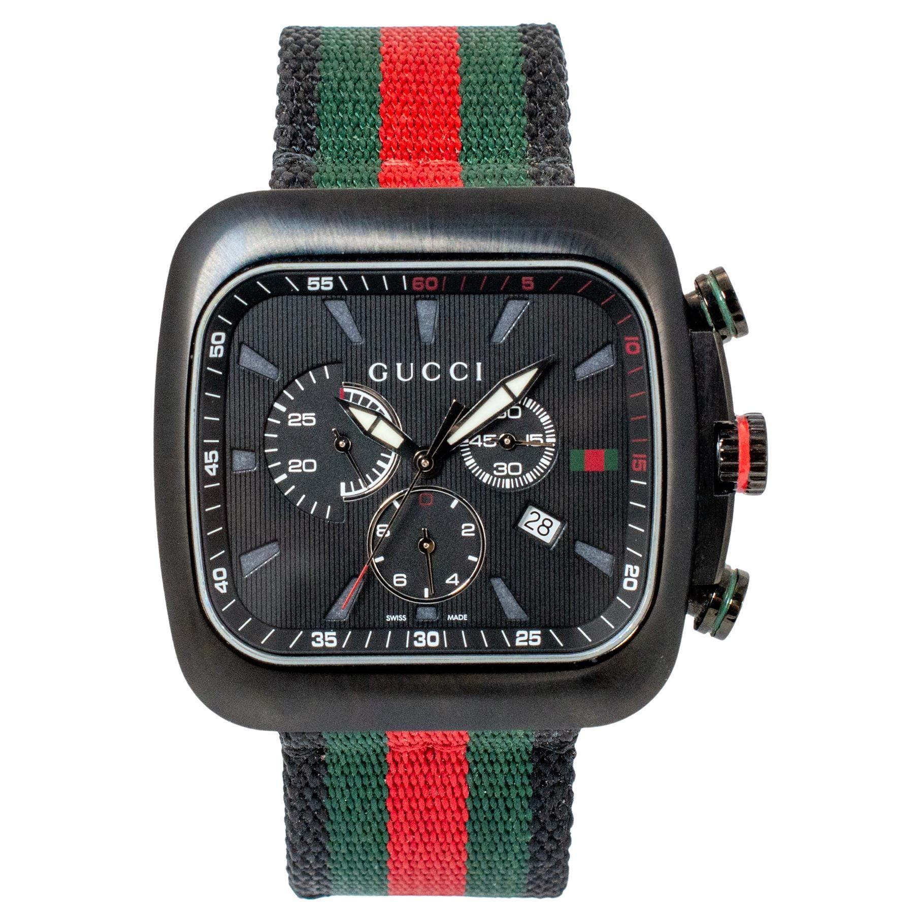 Gucci Coupe 44MM 131.2 YA131202 Cronografo Quadrato Quadrante Nero Orologio al Quarzo Rosso
