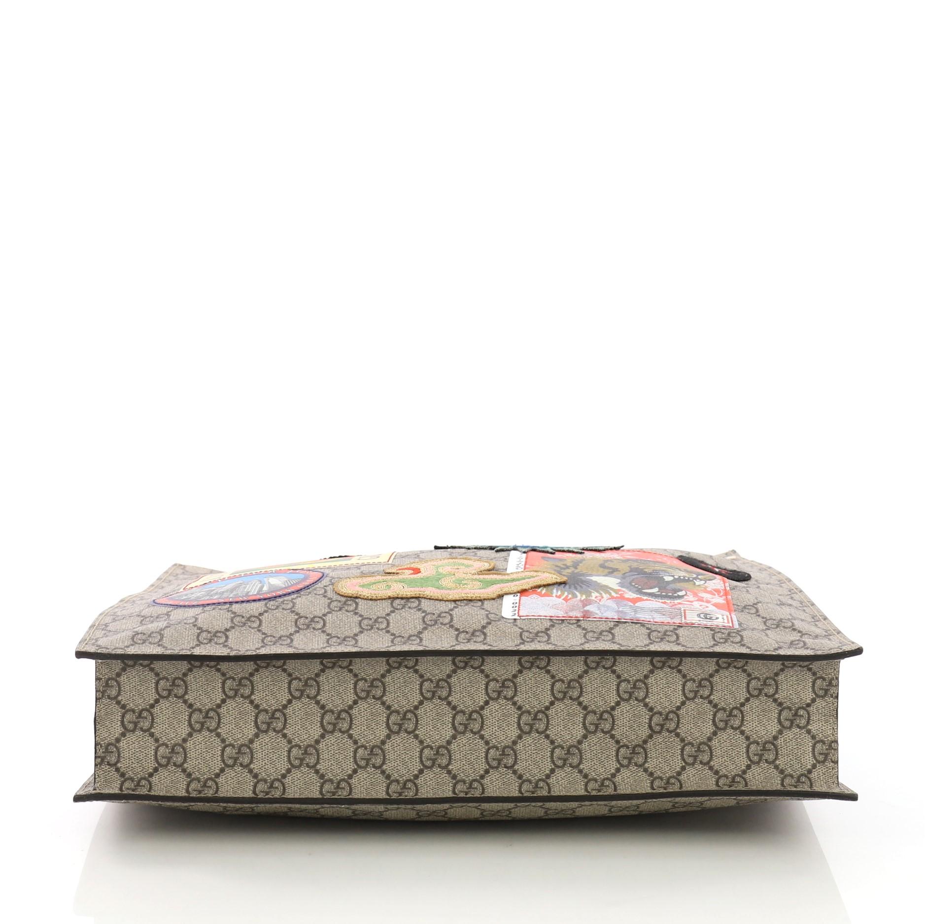 Gucci Courrier Convertible Soft Open Tote GG Coated Canvas with Applique N & S In Excellent Condition In NY, NY