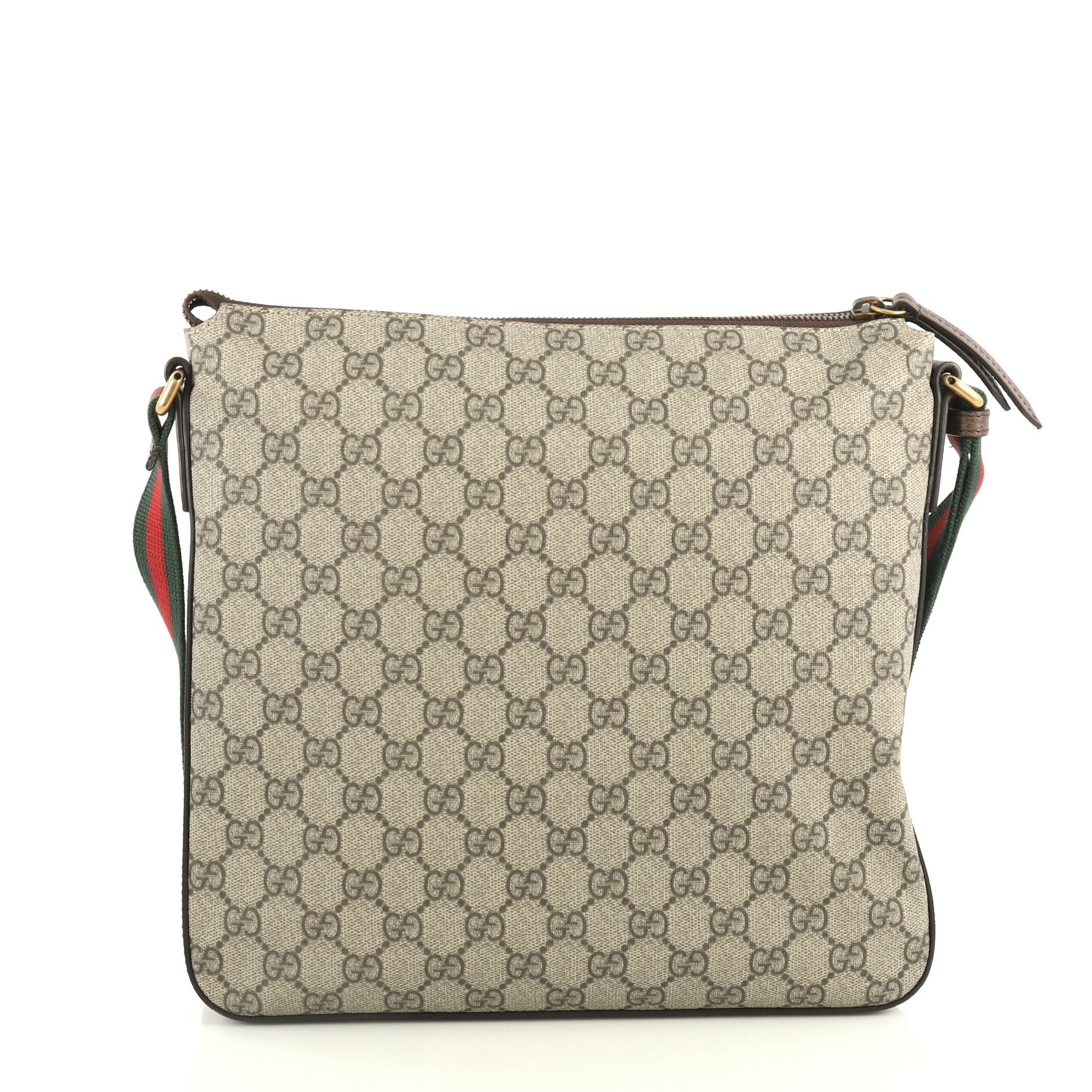 Gucci Courrier Zip Messenger GG Coated Canvas with Applique Medium In Excellent Condition In NY, NY