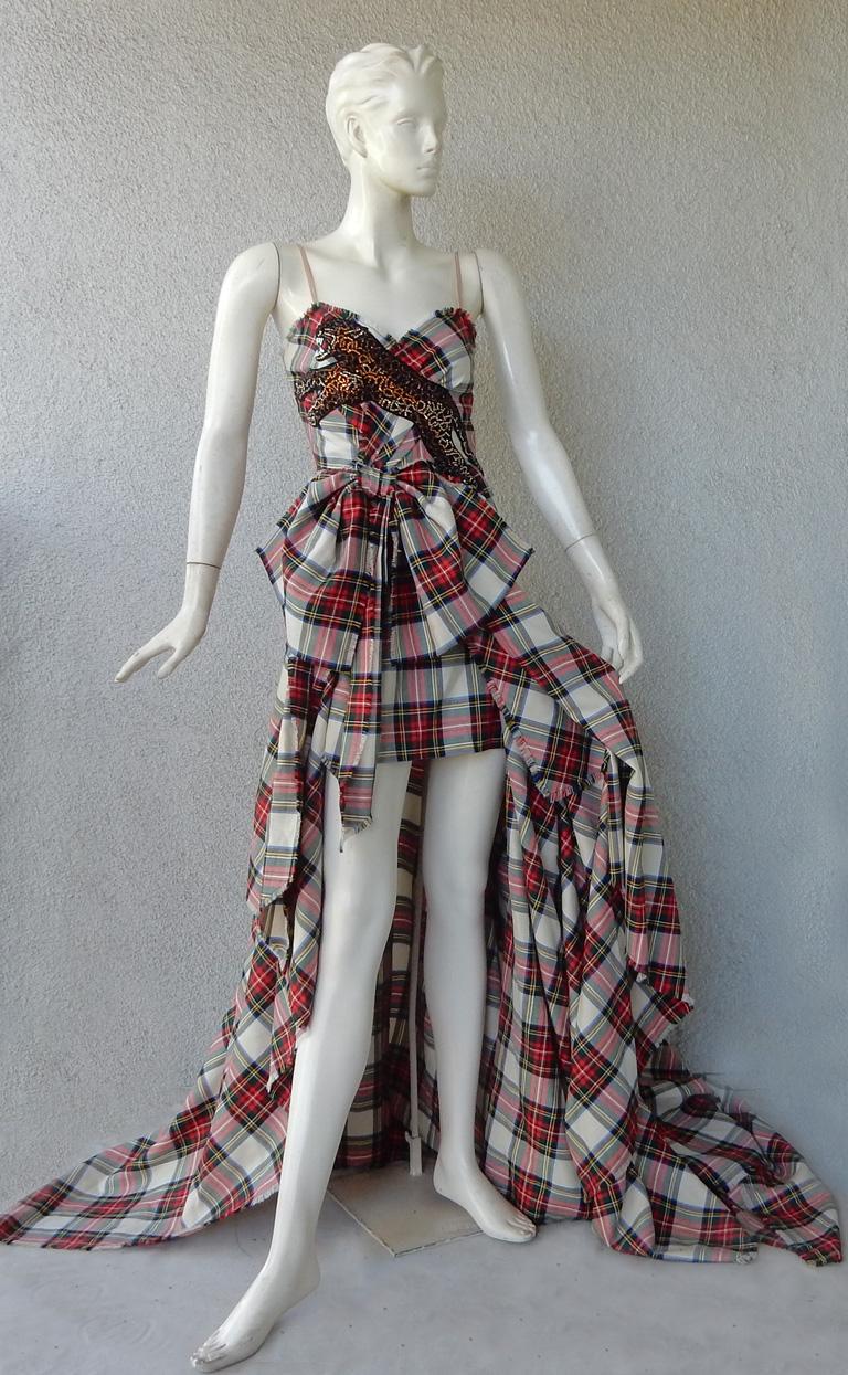 Abito Gucci con Plaid Tartan Hi Low in vendita su 1stDibs Italia