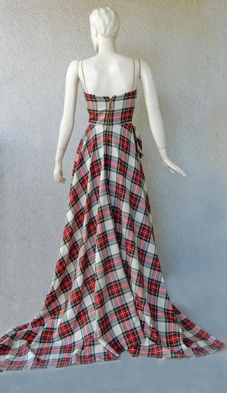Gucci Coveted Runway Tartan Plaid Hi Low Dress Gown In Excellent Condition For Sale In Los Angeles, CA