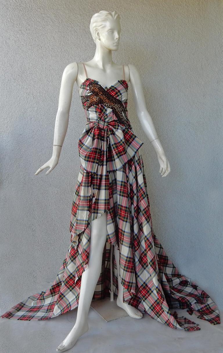 Abito Gucci con Plaid Tartan Hi Low in vendita su 1stDibs Italia