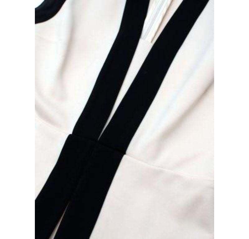 Gucci Cream & Black Sleeveless Stretch Lace Mini Dress For Sale 1