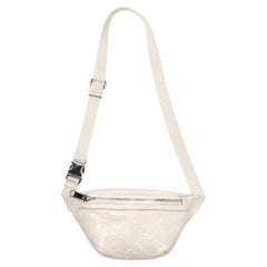 Gucci - Sac ceinture en veau crème GG Tennis embossé