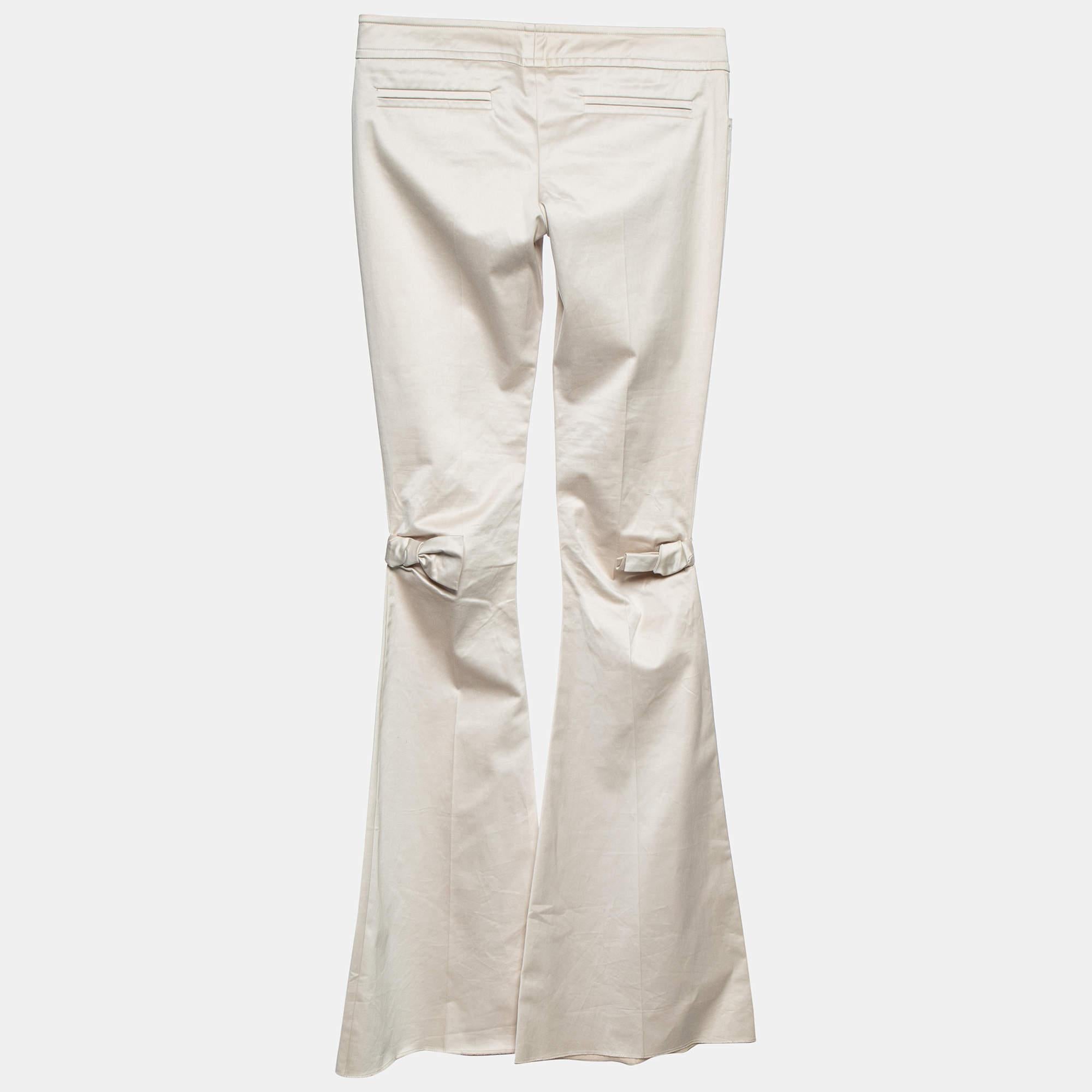 Impeccably tailored pants are a staple in a well-curated wardrobe. These designer trousers are finely sewn to give you the desired look and all-day comfort.

Includes: 
Price Tag
