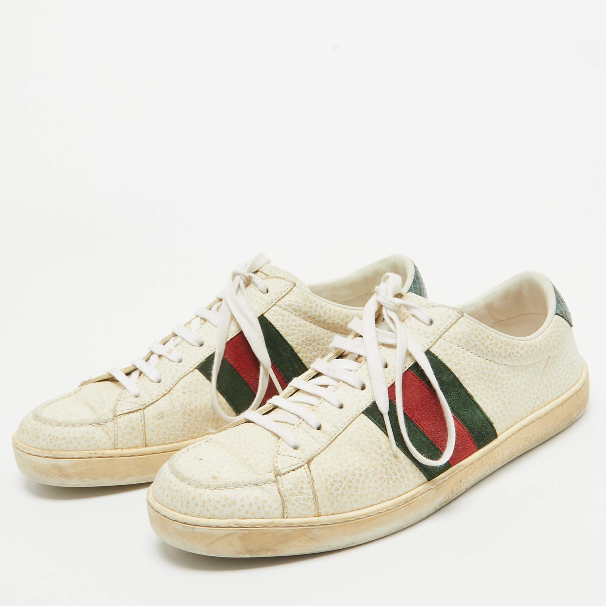 Coming in a classic silhouette these designer sneakers are a seamless combination of luxury comfort and style. These sneakers are designed with signature details and comfortable insoles.