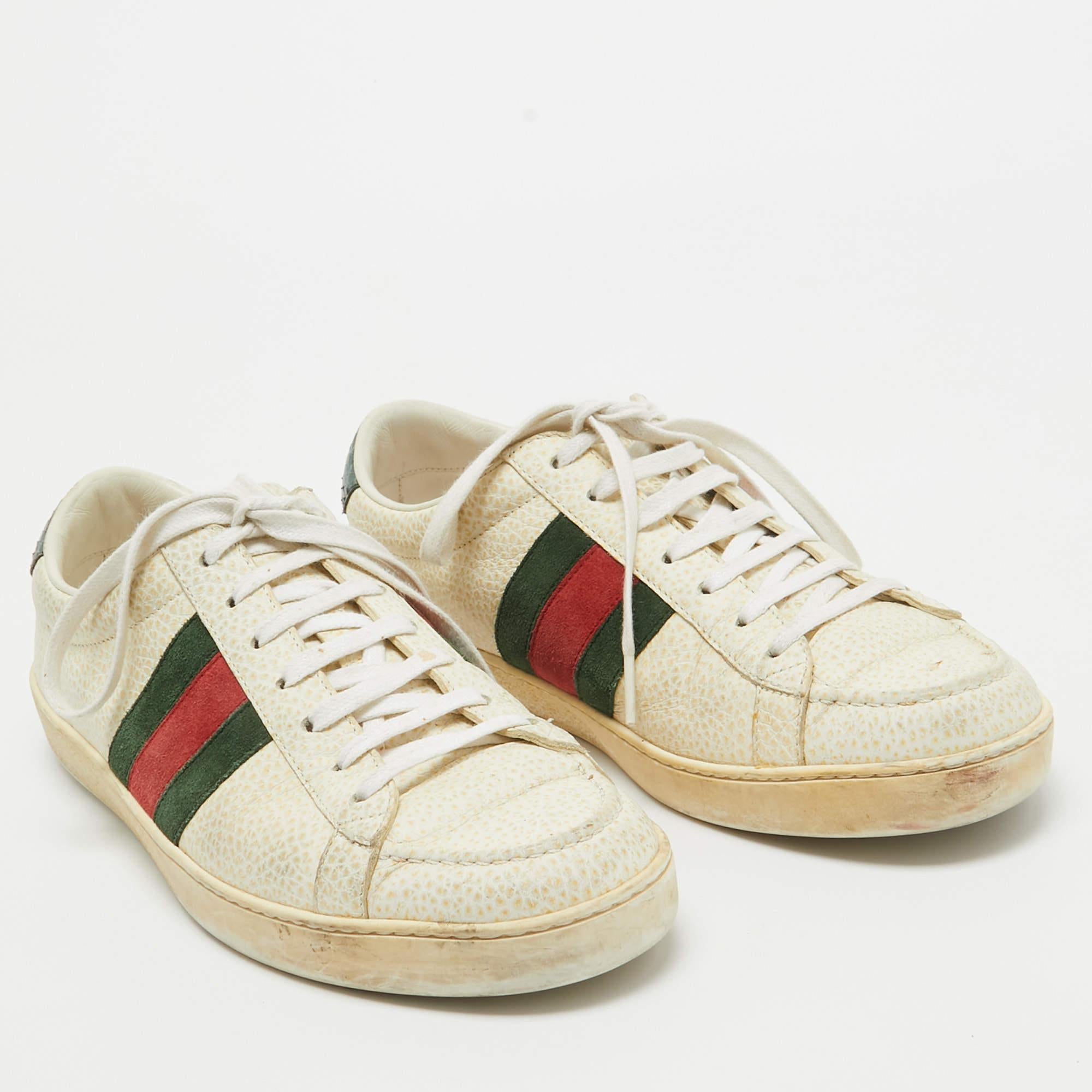 Gucci Cream Grained Leather Ace Sneakers Size 41.5 In Fair Condition In Dubai, Al Qouz 2