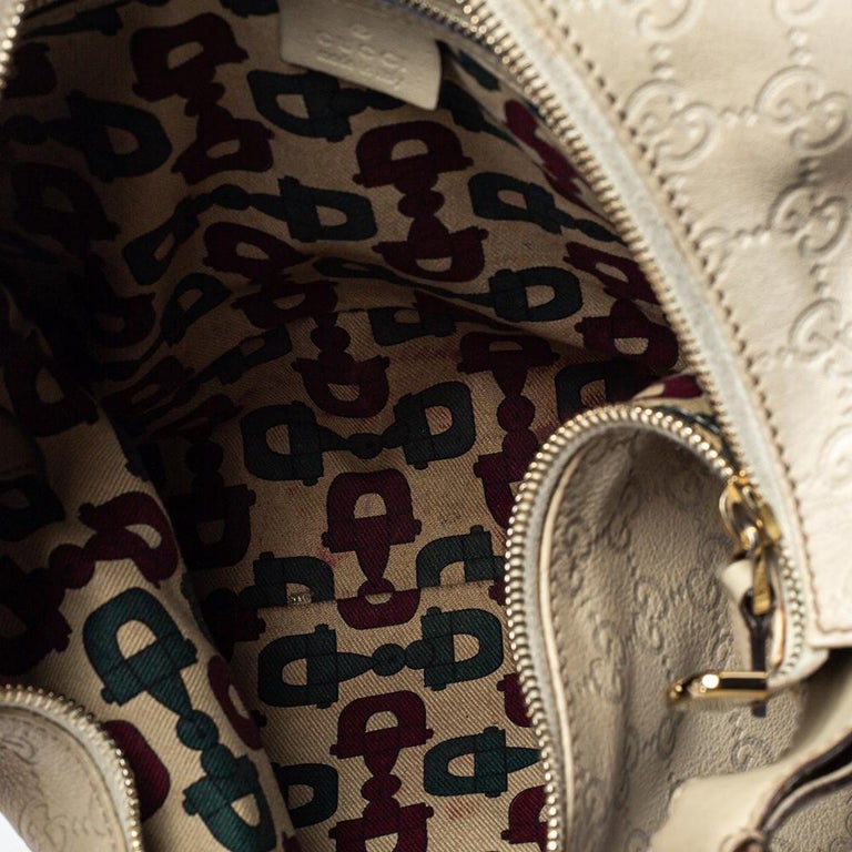 Gucci Vintage Supreme Flat Handbag – LuxuryPromise