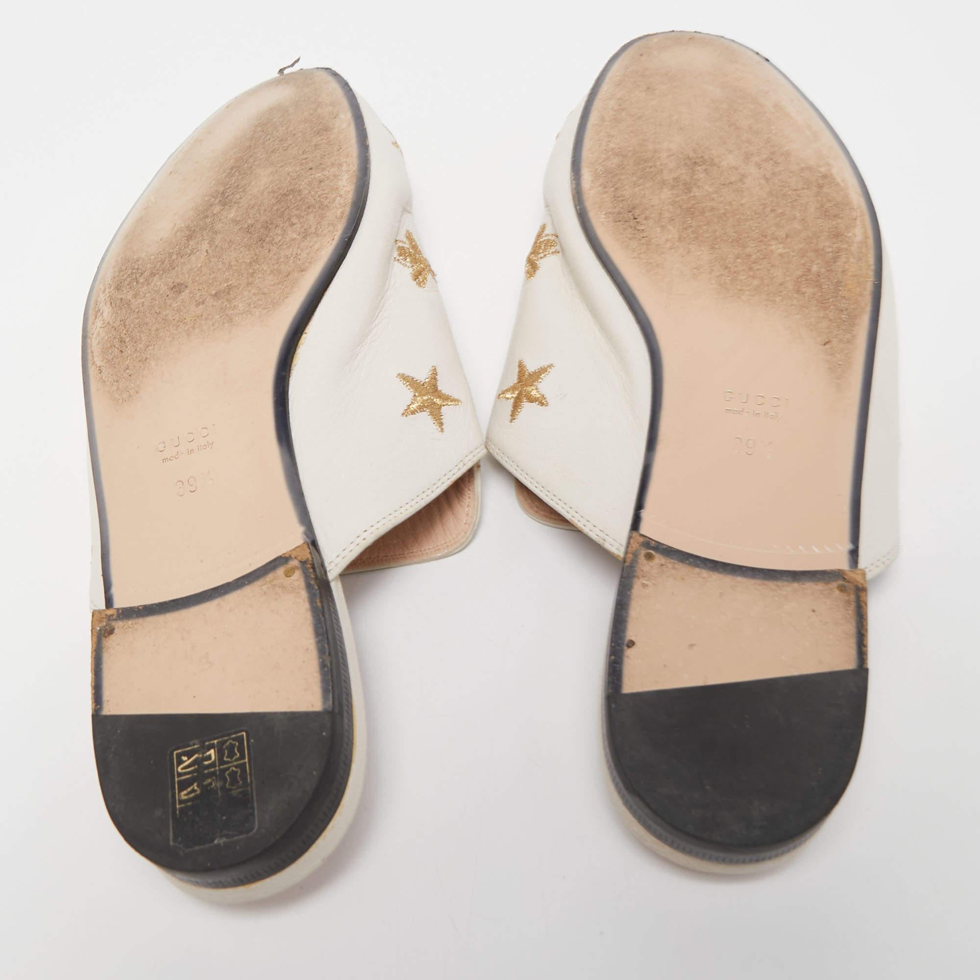 Gucci - Mules plates en cuir crème brodées d'abeilles et d'étoiles Princetown, taille 39,5 1