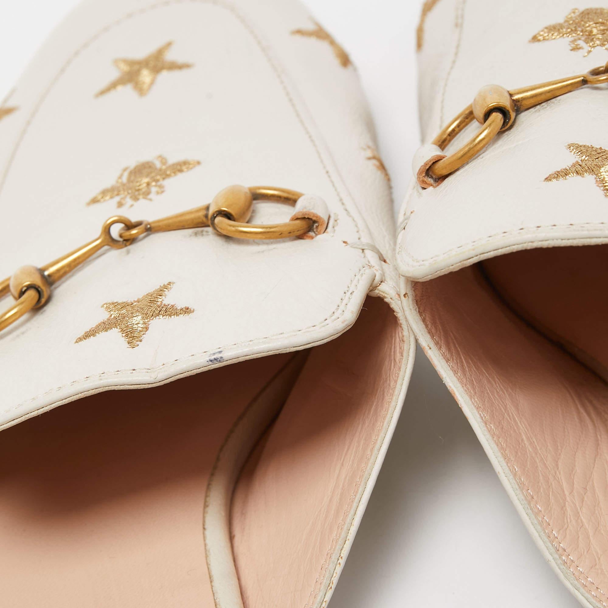Gucci Mules plates en cuir cr me brod es d abeilles et d toiles