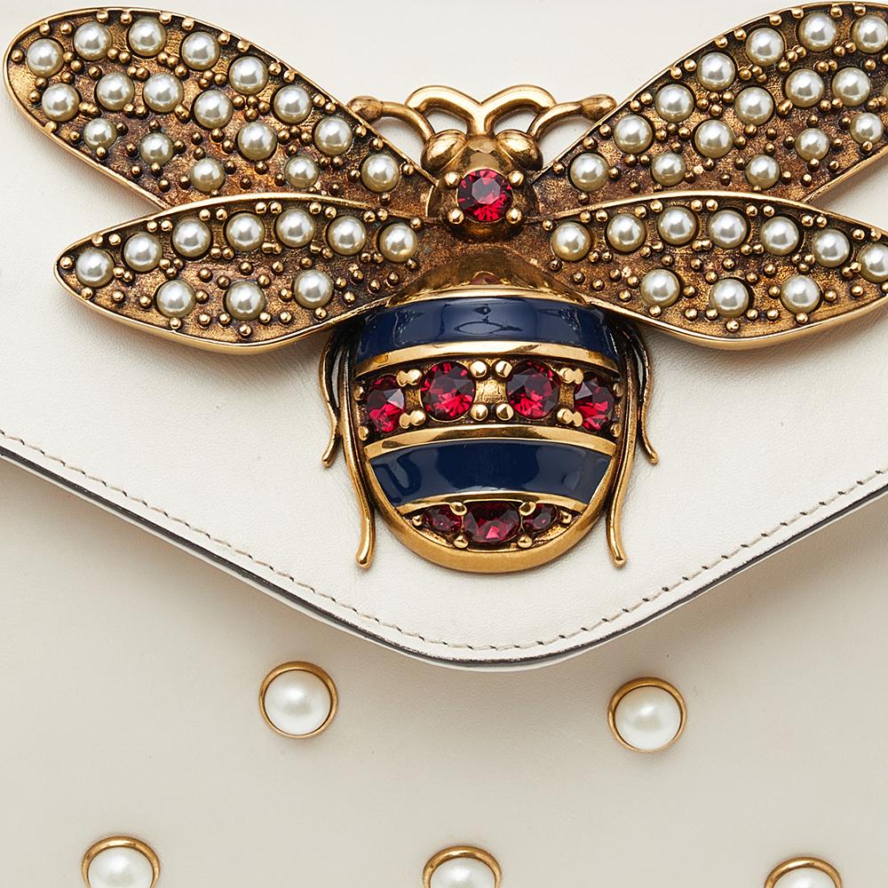 Gucci Cream Leather Broadway Pearly Bee Shoulder Bag In Good Condition In Dubai, Al Qouz 2