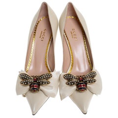 Gucci Cream Leather Embellished Bow Queen Margaret Pumps Size 36.5