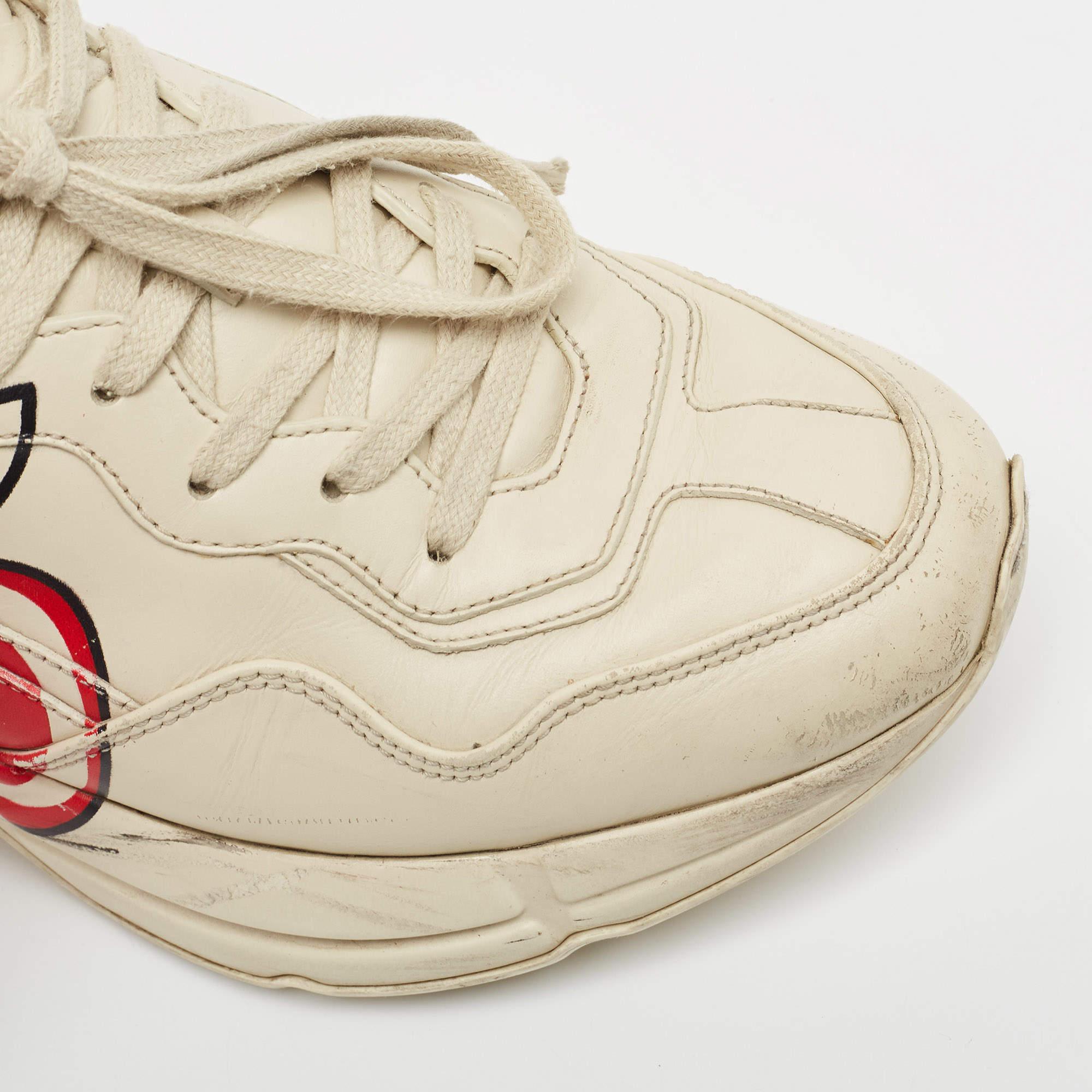 Gucci Cream Leather GG Apple Rhyton Sneakers Size 39 In Good Condition For Sale In Dubai, Al Qouz 2