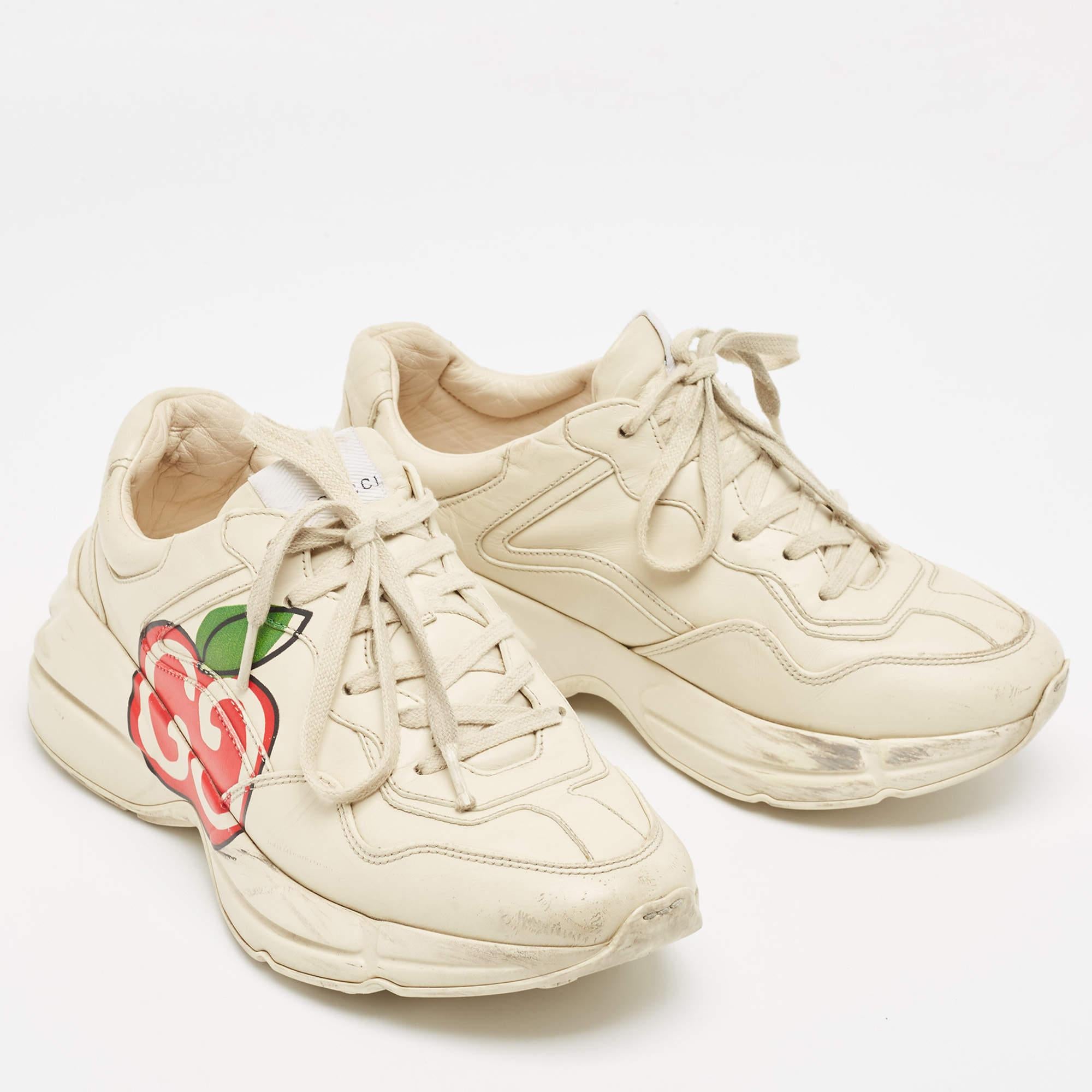 Gucci Cream Leather GG Apple Rhyton Sneakers Size 39 For Sale 3