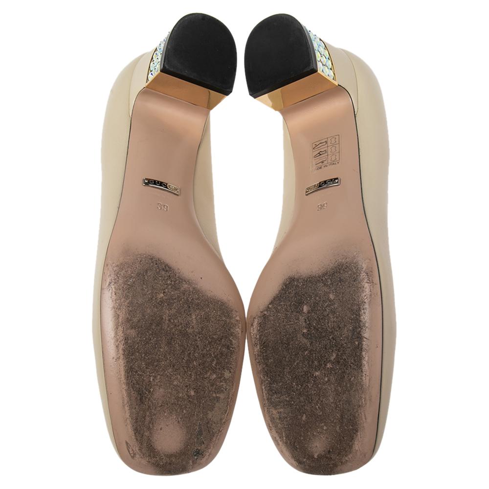 Women's Gucci Cream Leather GG Embellished Madelyn Pumps Size 39