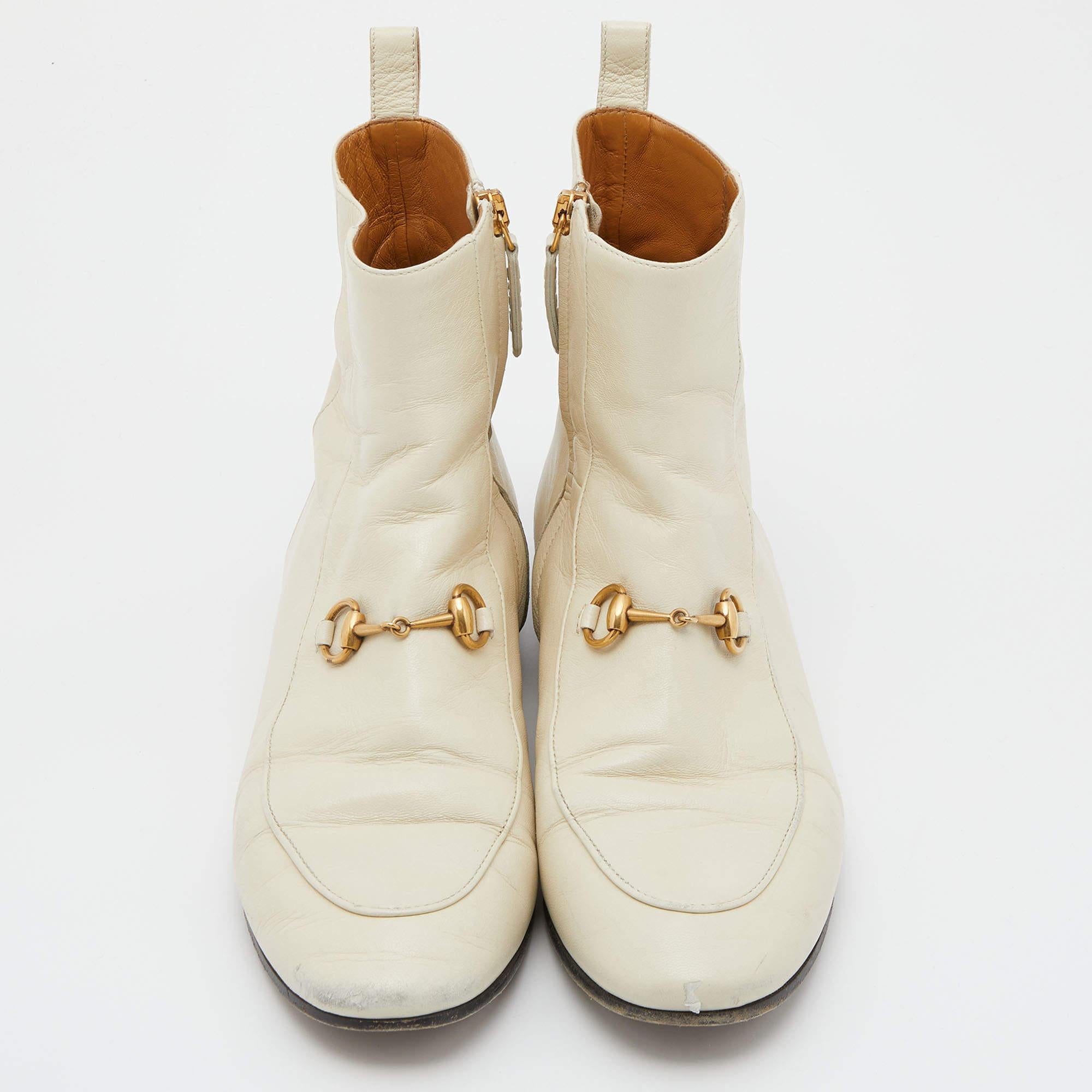 Beige Gucci Cream Leather Horsebit Ankle Boots Size 38 For Sale