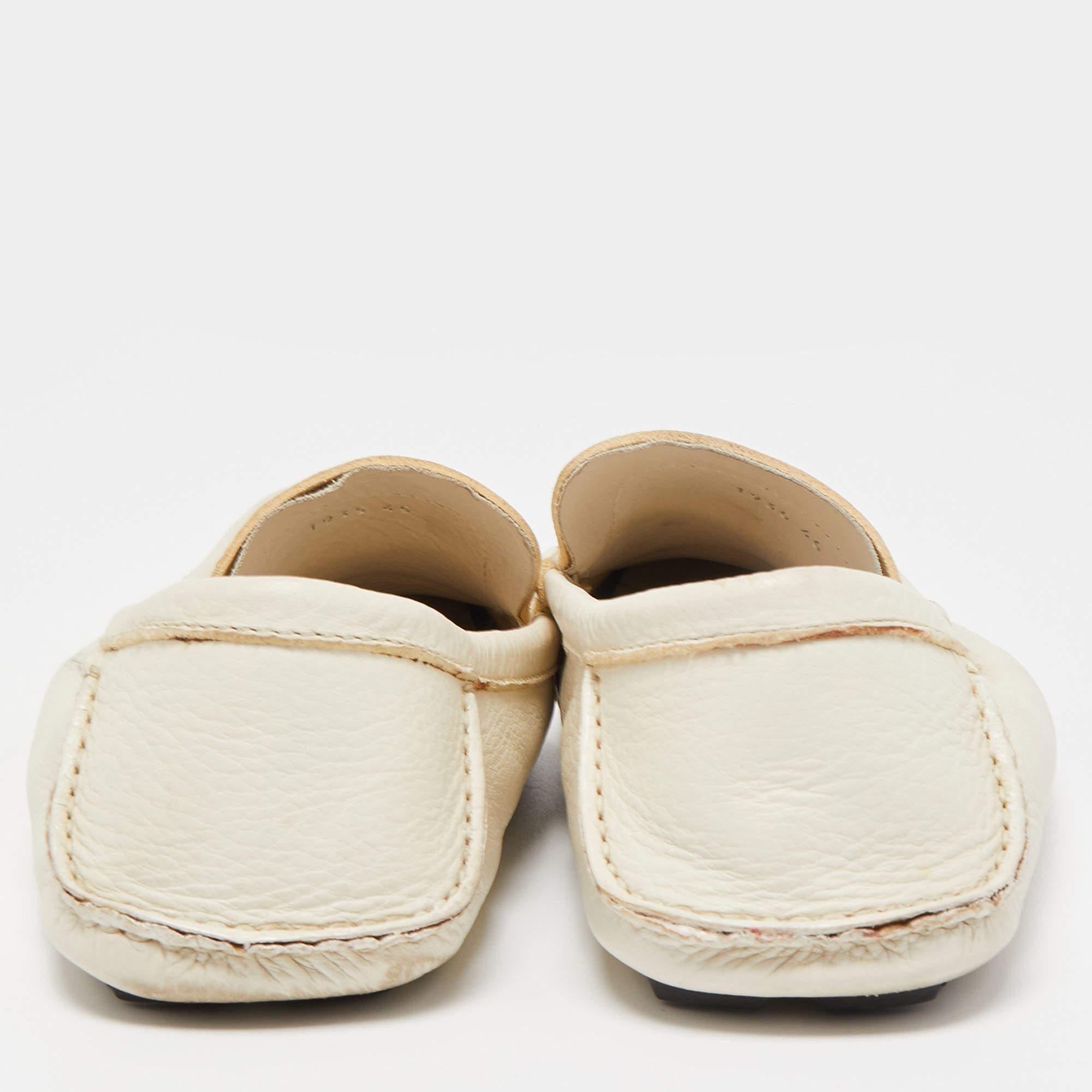 Gucci Cream Leather Horsebit Loafers Size 45 In Good Condition In Dubai, Al Qouz 2