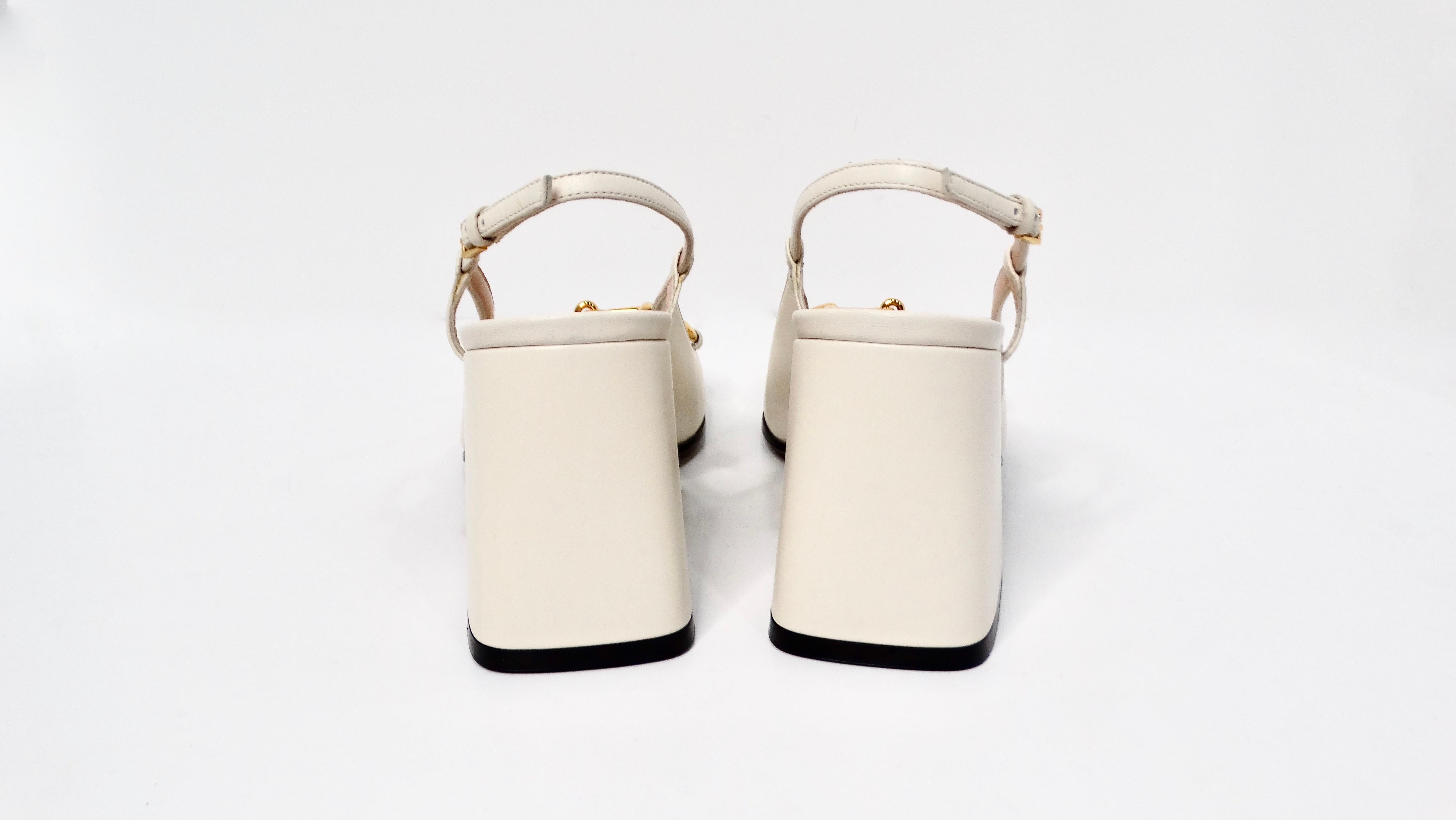 Zapatos de tacón con puntera cuadrada Gucci Horsebit de piel color crema 2