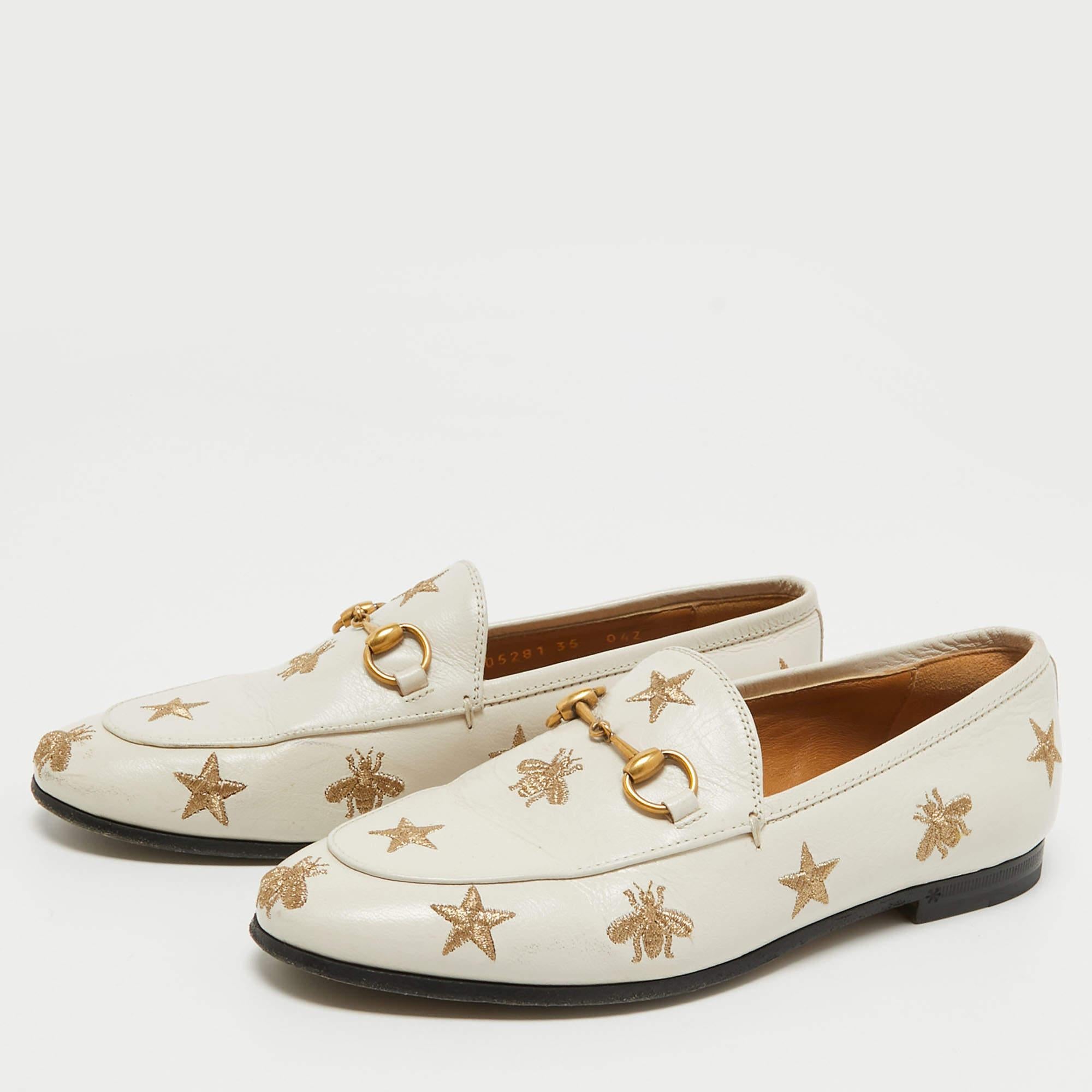 Gucci Cream Leather Jordaan Embroidered Bee Horsebit Slip On Loafers Size 35 For Sale 4