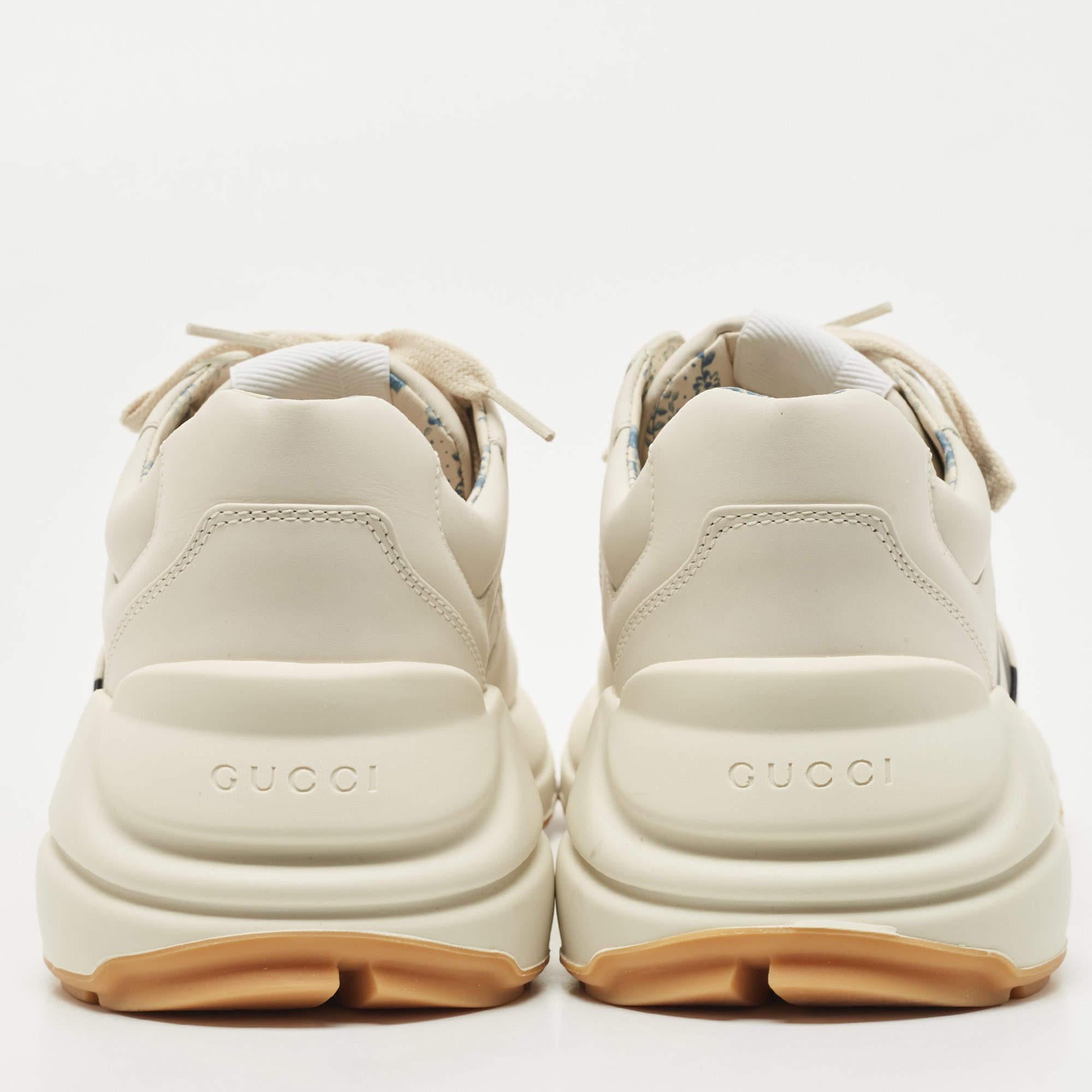 Gucci Cream Leather Rhyton NY Yankees Low Top Sneakers Size 40 In New Condition In Dubai, Al Qouz 2